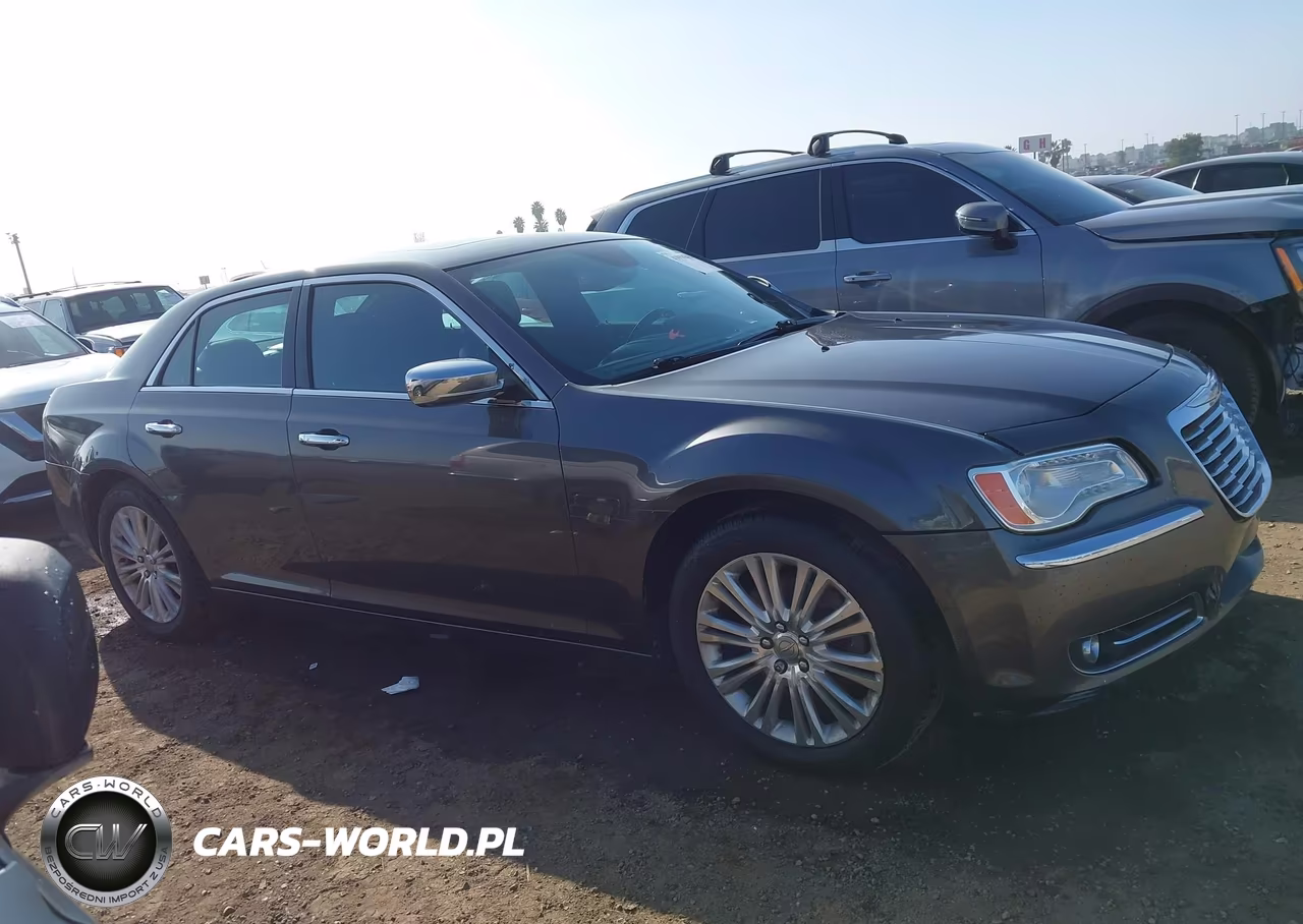 2013 Chrysler 300C Awd VIN:2C3CCAKG7DH736198 - 13