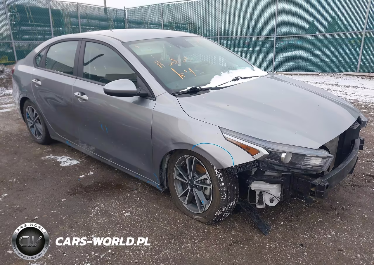 2024 Kia Forte Lxs – zdjęcie 1 z 17