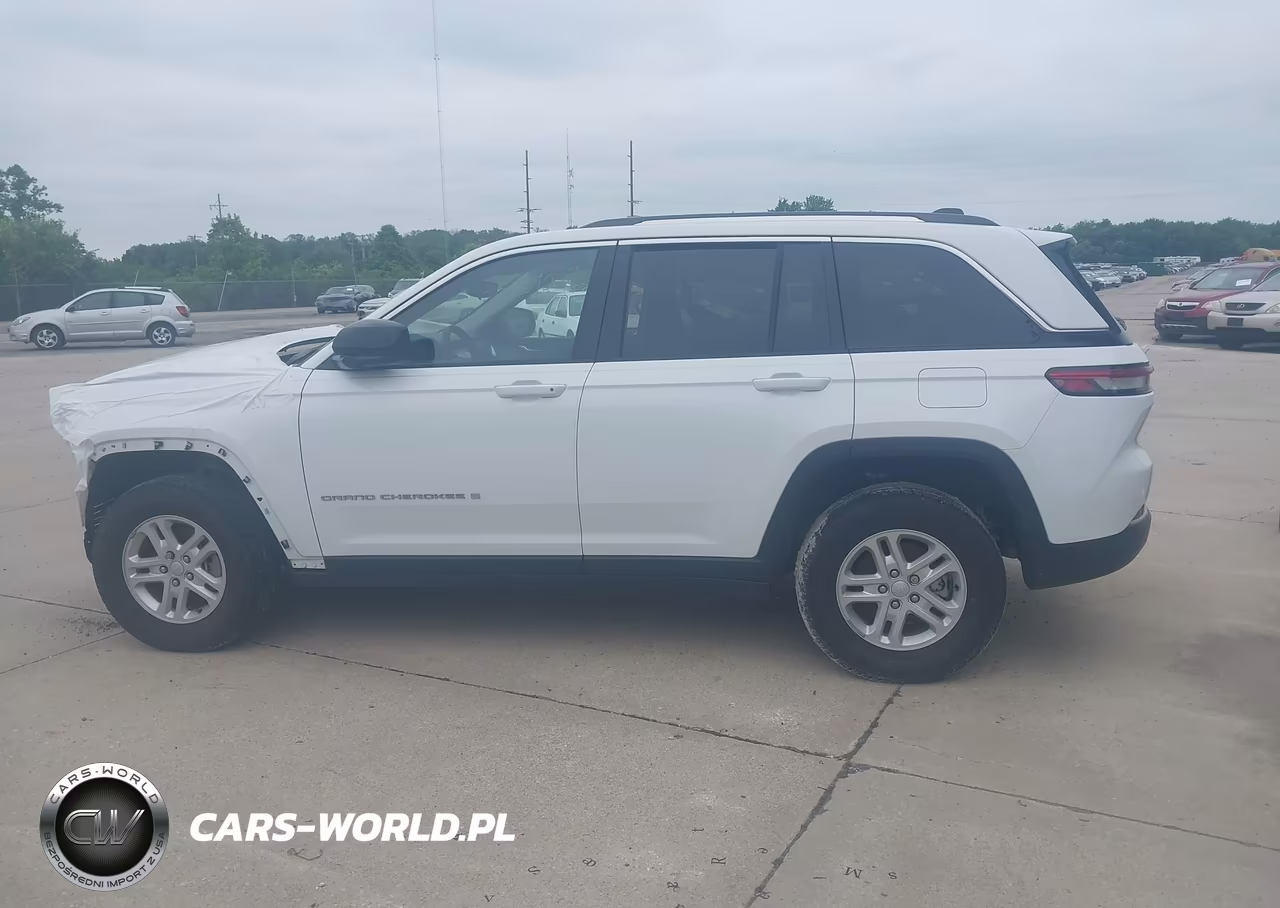 2023 Jeep Grand Cherokee Laredo 4X4 VIN:1C4RJHAG3PC533497 - 14
