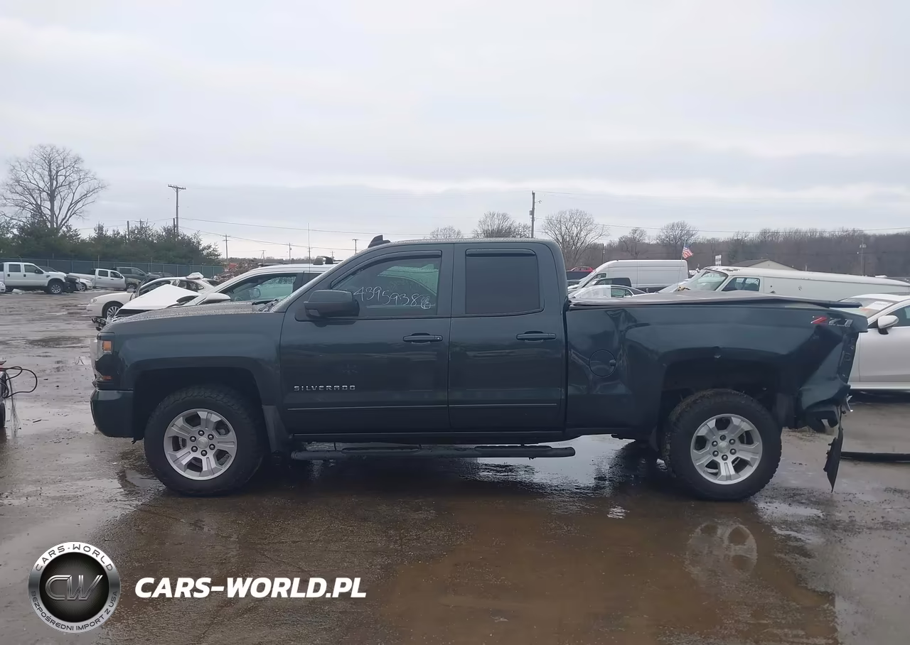 2018 Chevrolet Silverado 1500 2Lt VIN:1GCVKREC3JZ183303 - 14