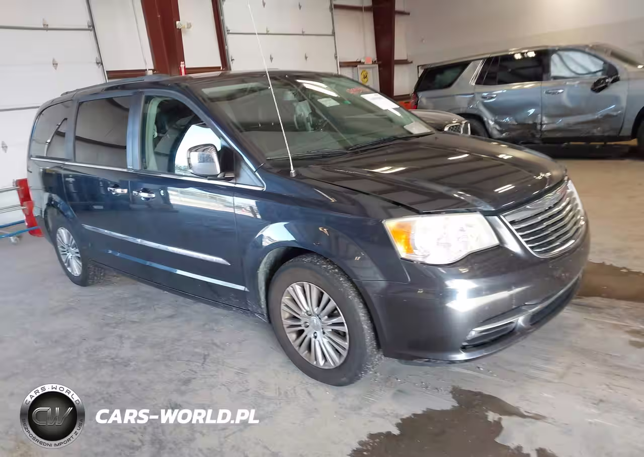 2013 Chrysler Town & Country Touring-L