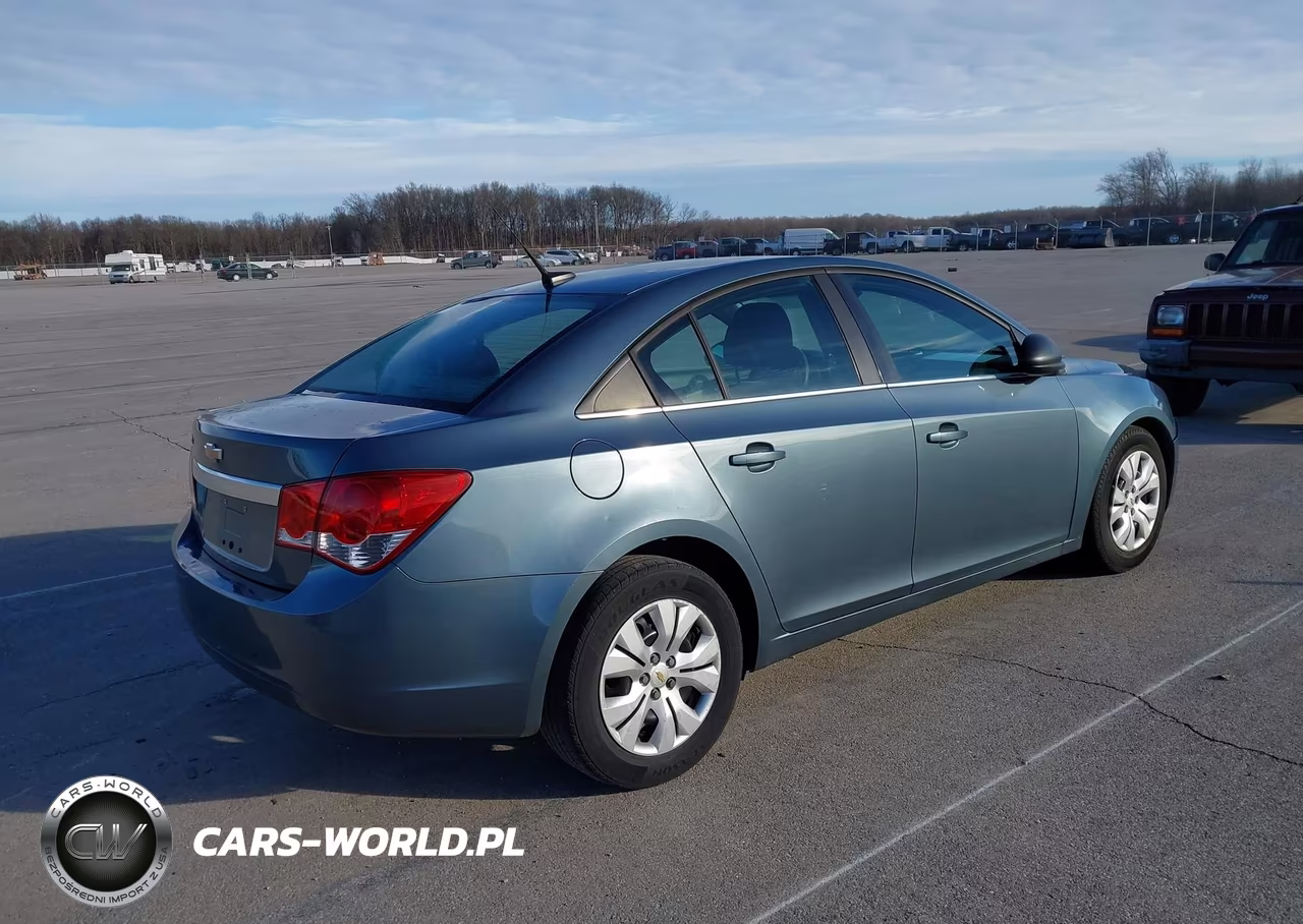 2012 Chevrolet Cruze Ls VIN:1G1PC5SH7C7269204 - 4