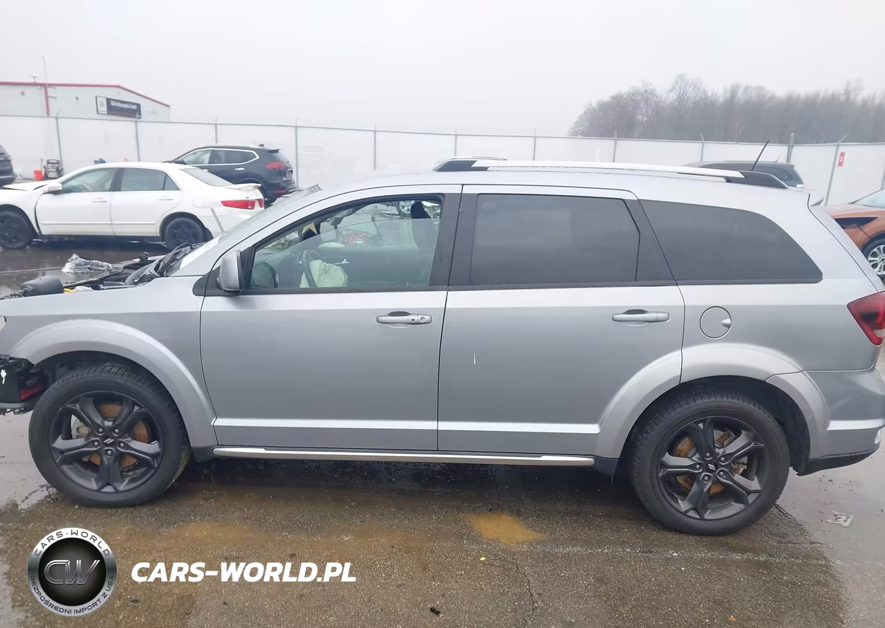 2018 Dodge Journey Crossroad VIN:3C4PDCGG4JT475744 - 15