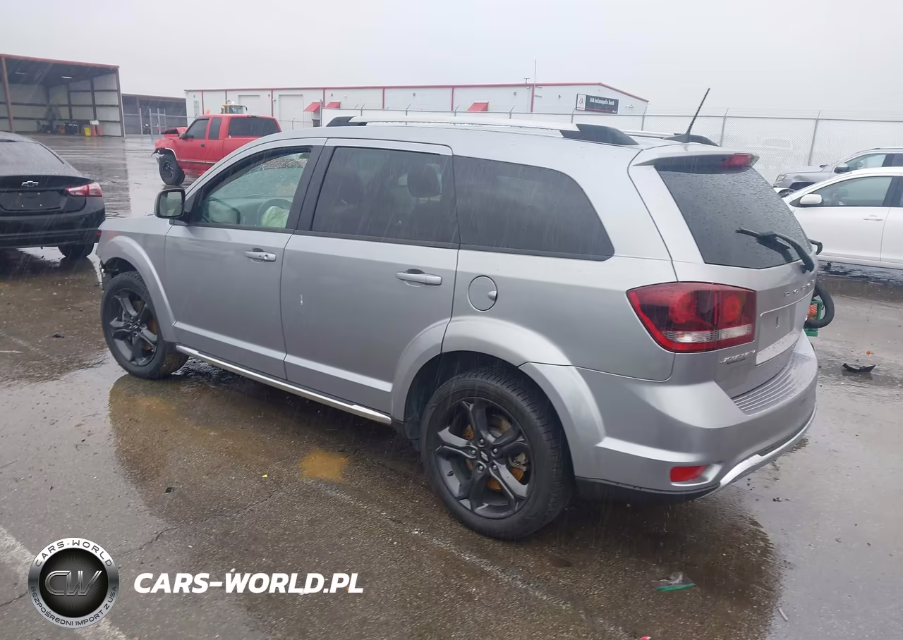 2018 Dodge Journey Crossroad VIN:3C4PDCGG4JT475744 - 3