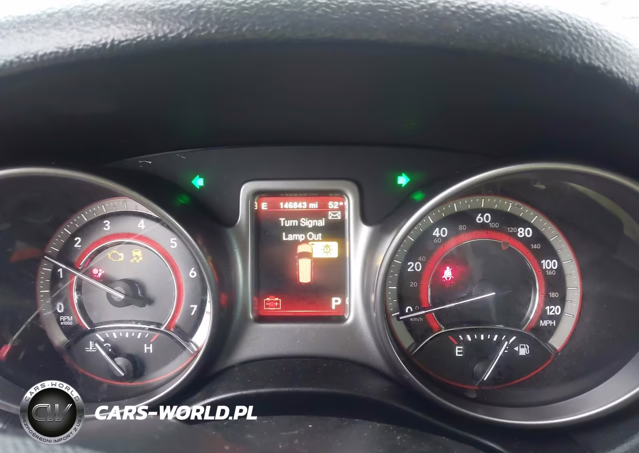 2018 Dodge Journey Crossroad VIN:3C4PDCGG4JT475744 - 7