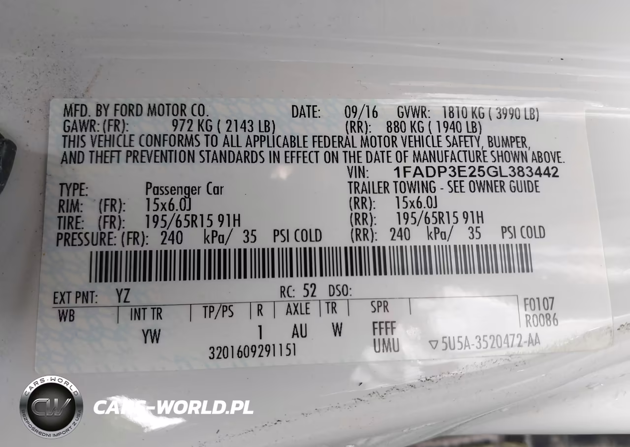 2016 Ford Focus S VIN:1FADP3E25GL383442 - 4
