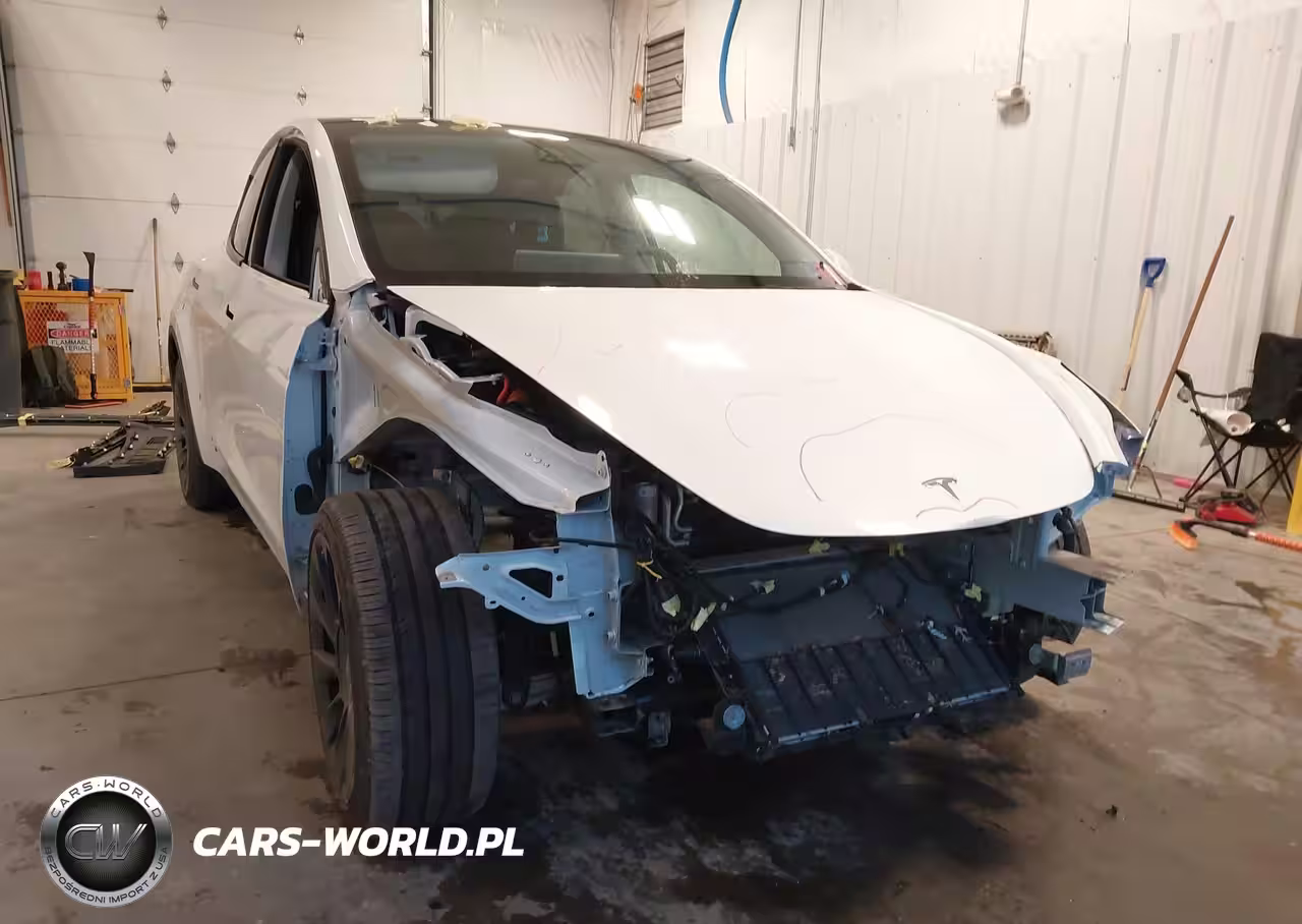 2022 Tesla Model Y Long Range Dual Motor All-Wheel Drive