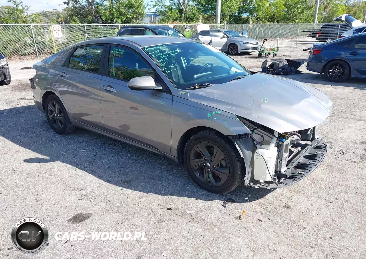 2022 Hyundai Elantra Sel