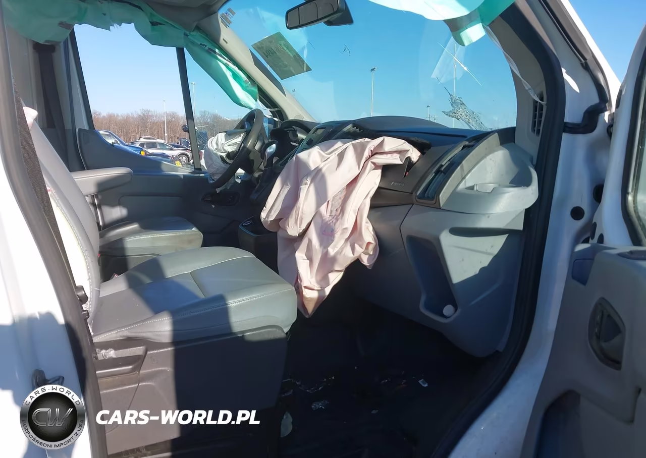 2018 Ford Transit-250 VIN:1FTYR2CG3JKB21592 - 5