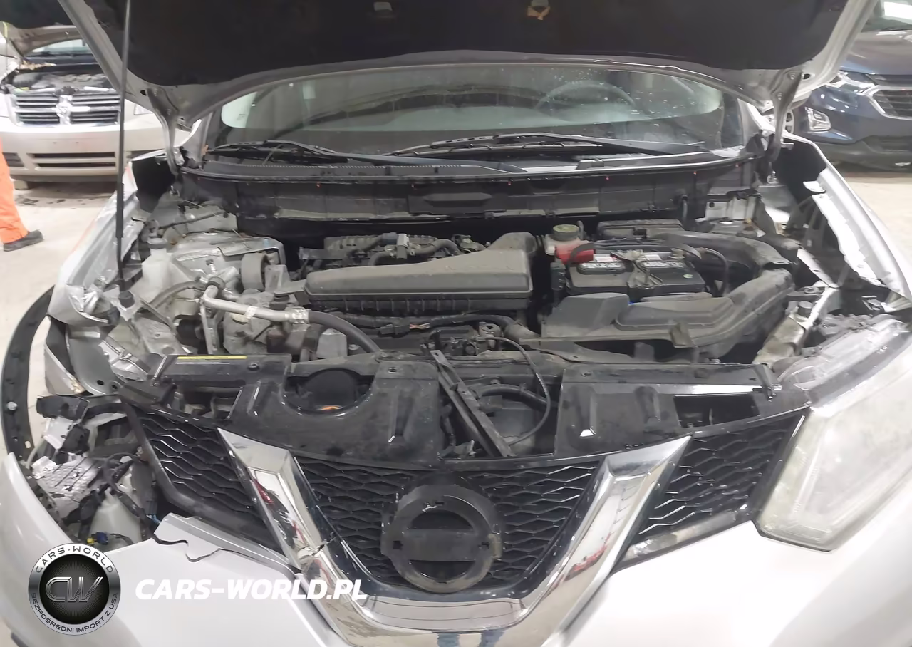 2015 Nissan Rogue S VIN:KNMAT2MV6FP564085 - 10