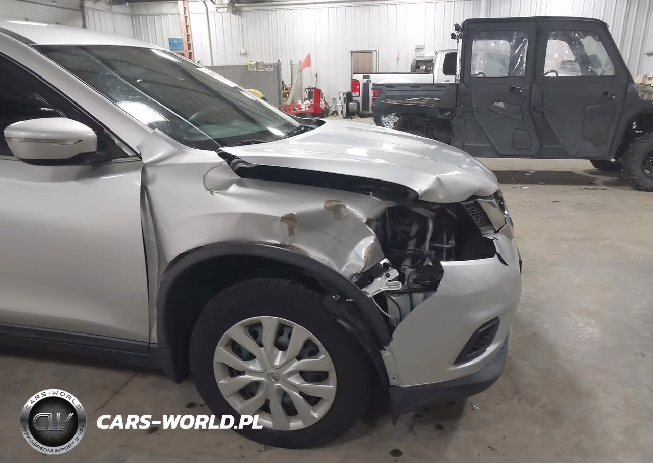 2015 Nissan Rogue S VIN:KNMAT2MV6FP564085 - 6