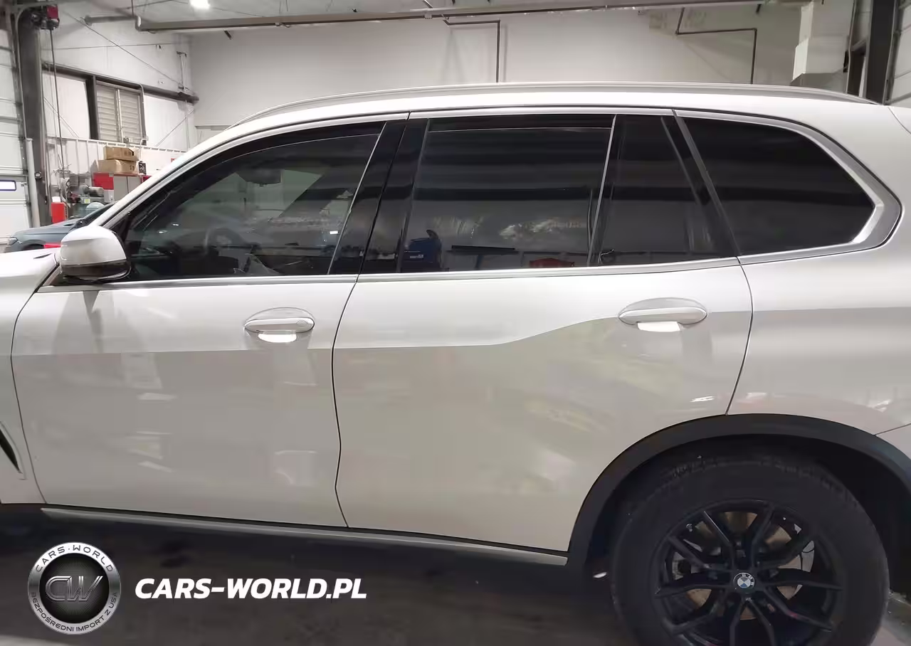 2022 BMW X5 xDrive40I VIN:5UXCR6C03N9N26707 - 13
