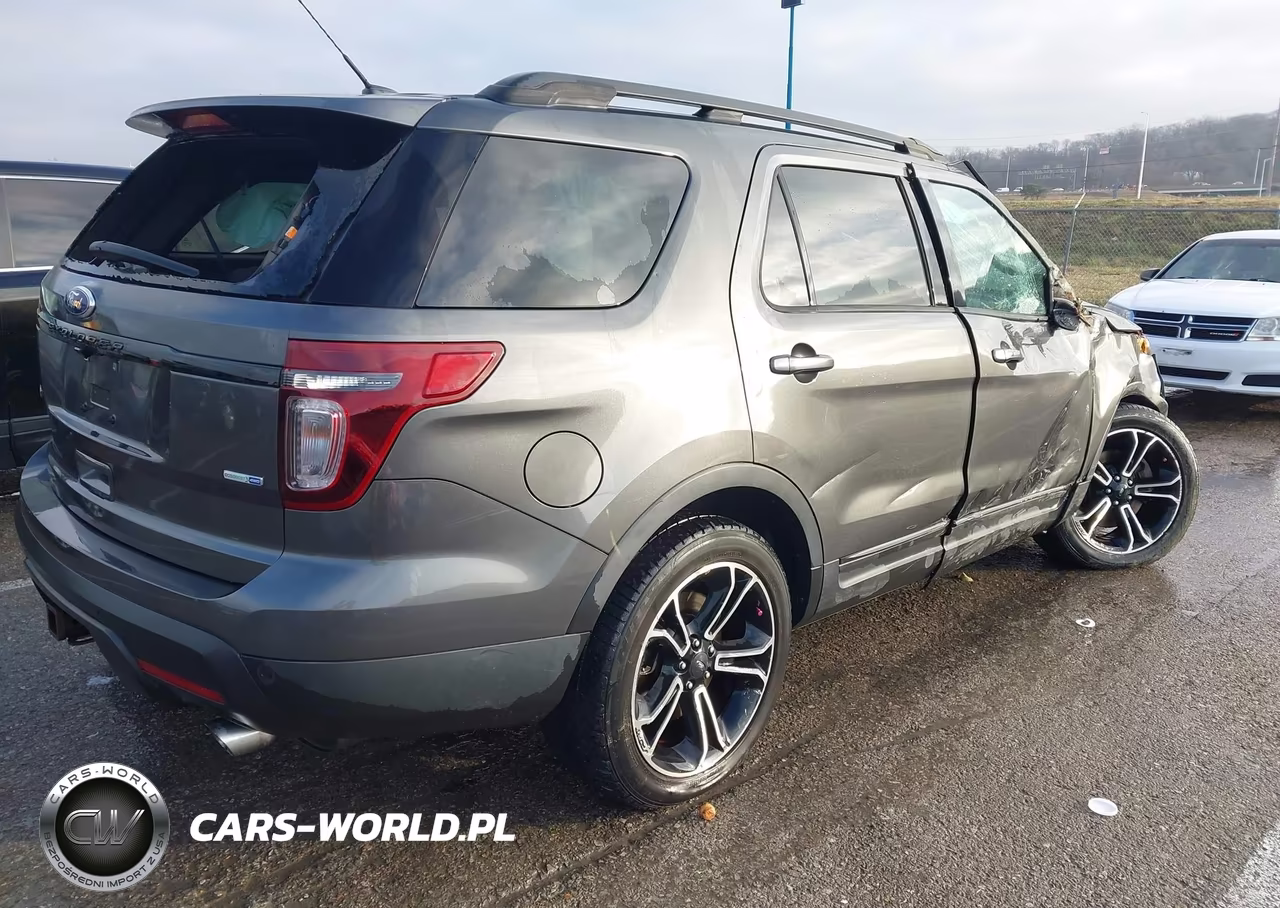 2015 Ford Explorer Sport VIN:1FM5K8GT5FGC49484 - 4