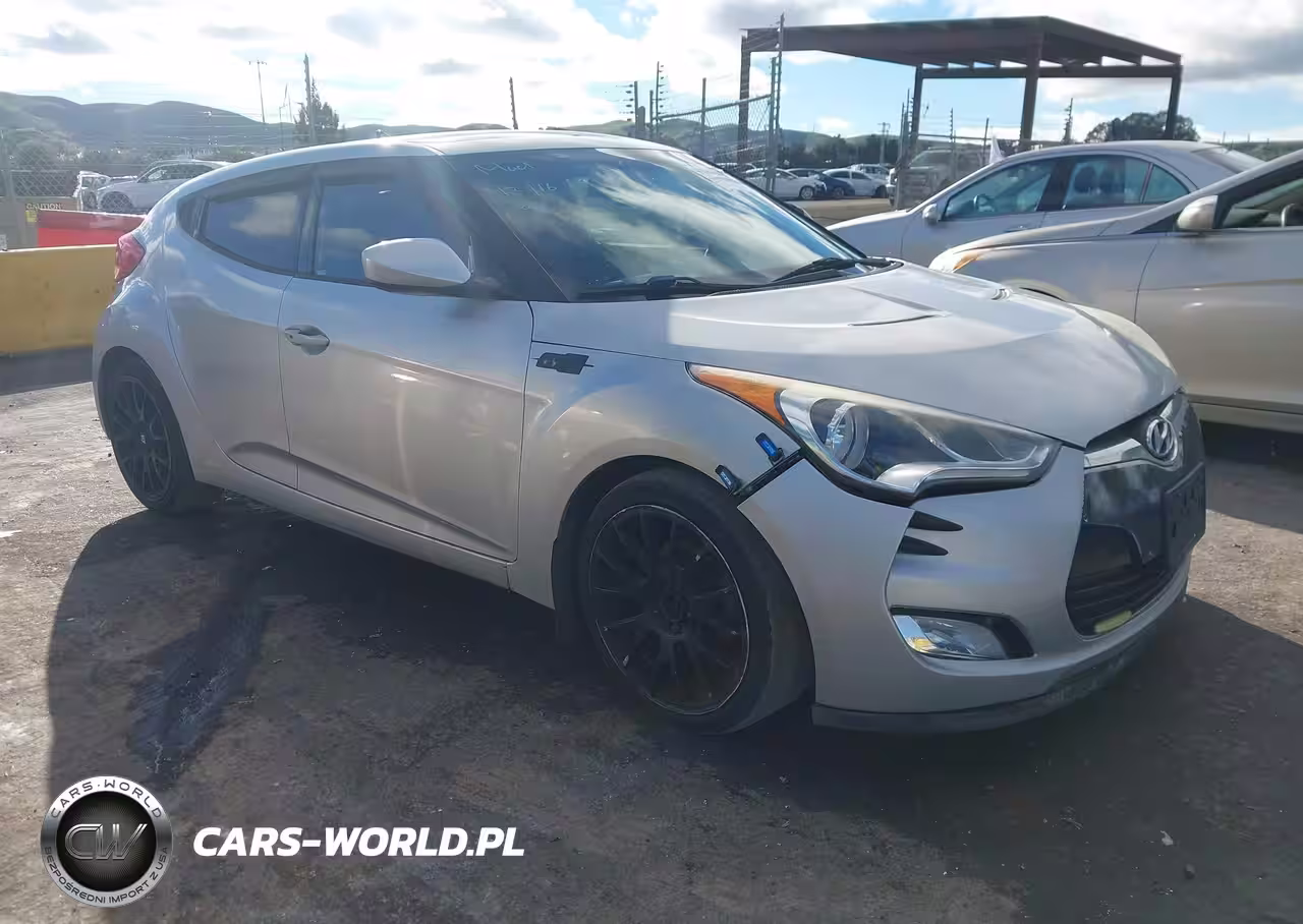 2013 Hyundai Veloster Base W-Black