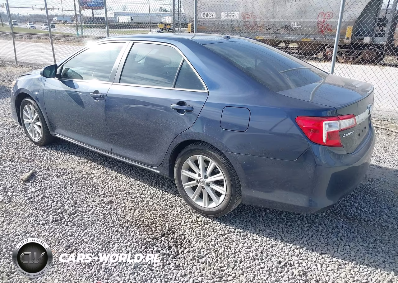 2014 Toyota Camry Xle VIN:4T1BF1FK6EU870398 - 3