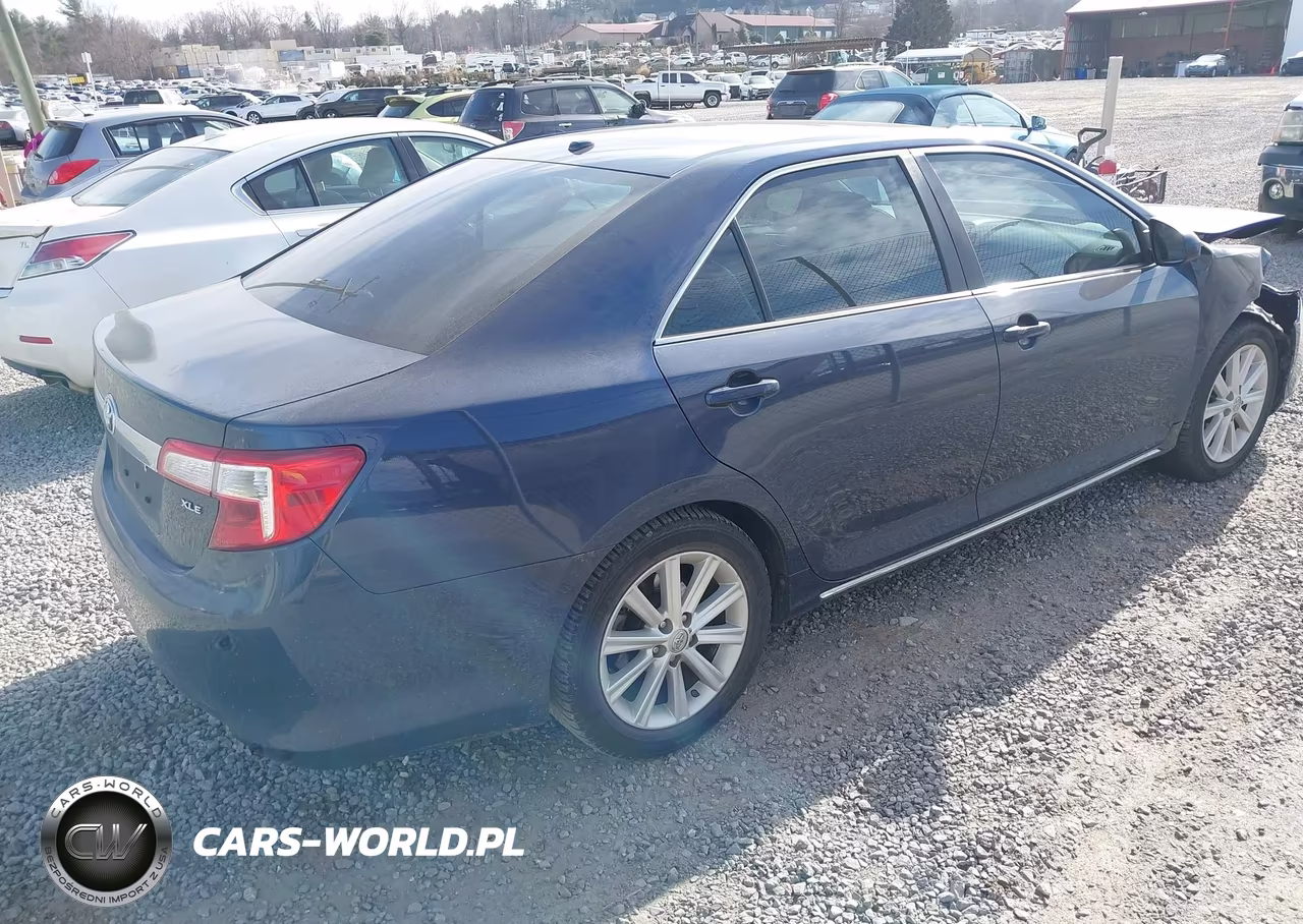 2014 Toyota Camry Xle VIN:4T1BF1FK6EU870398 - 4