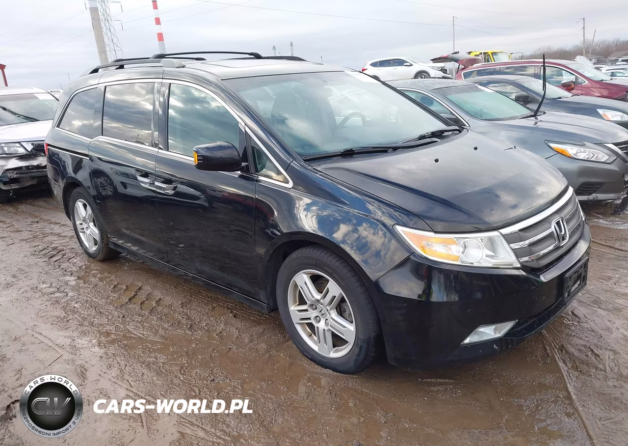 2013 Honda Odyssey Touring-Touring Elite
