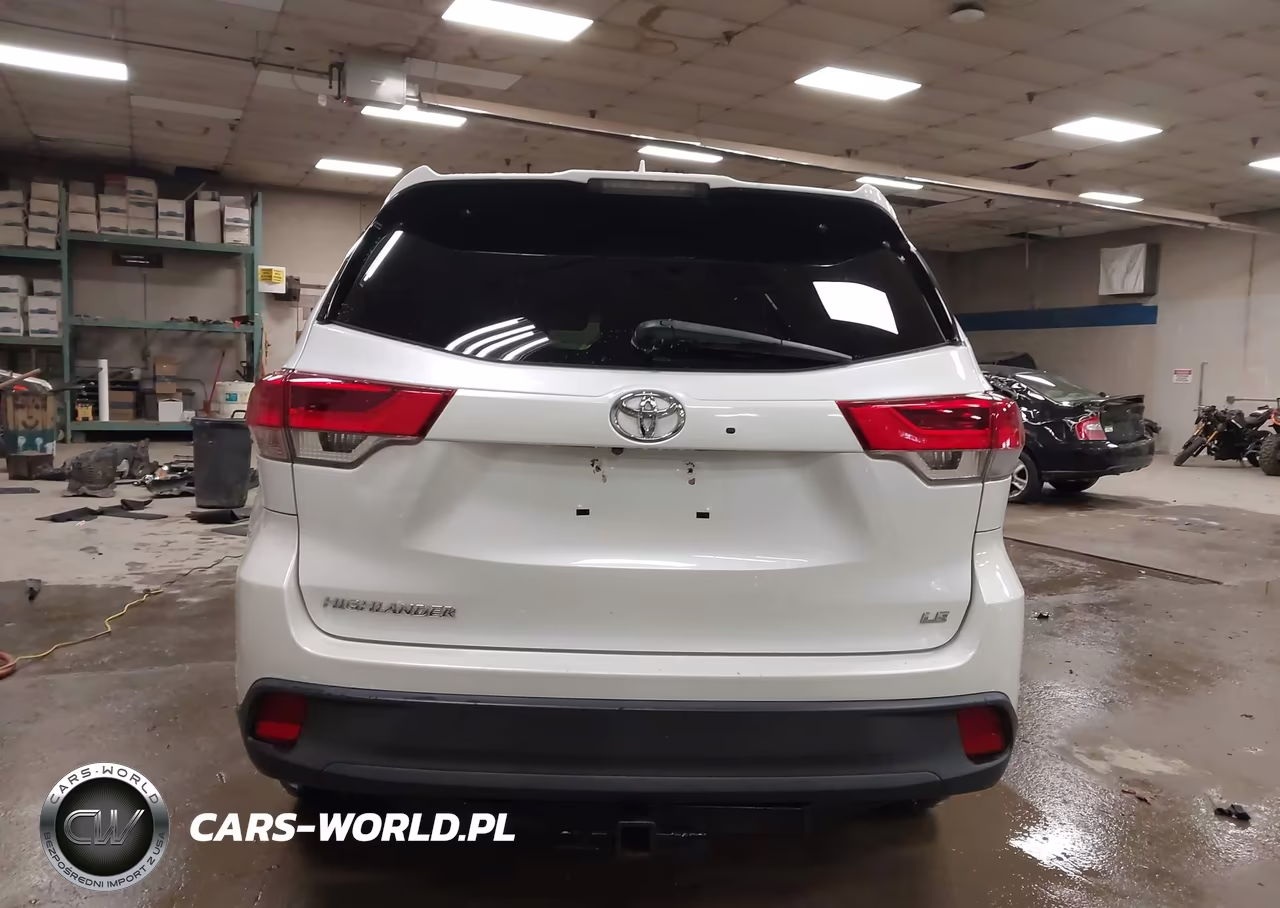 2017 Toyota Highlander Le Plus VIN:5TDZZRFH5HS218099 - 16