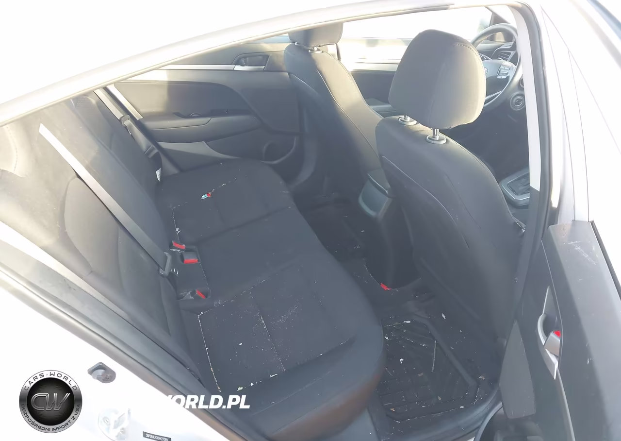 2019 Hyundai Elantra Sel VIN:5NPD84LF7KH427389 - 8
