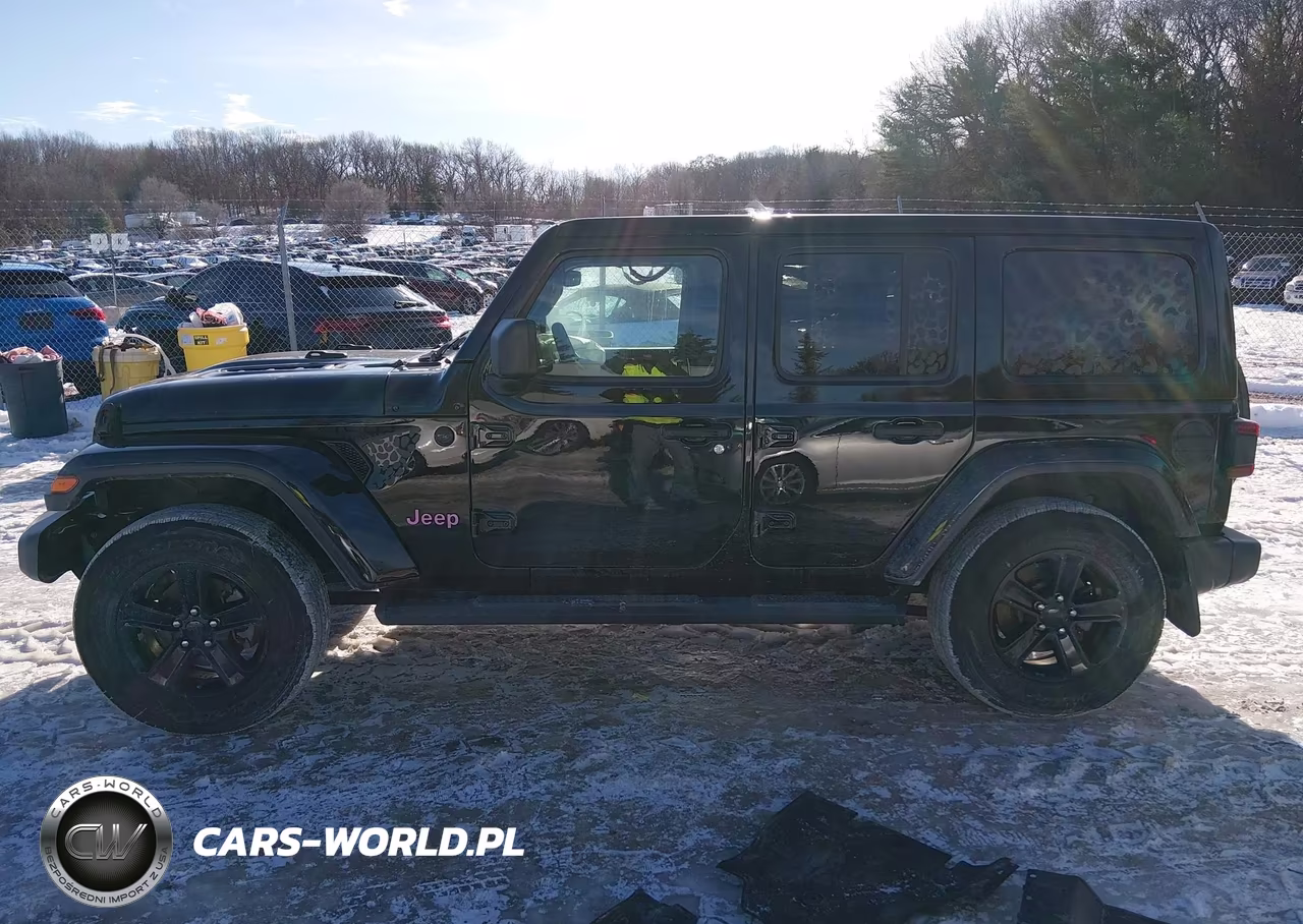 2020 Jeep Wrangler Unlimited Sahara Altitude VIN:1C4HJXEN9LW348040 - 14