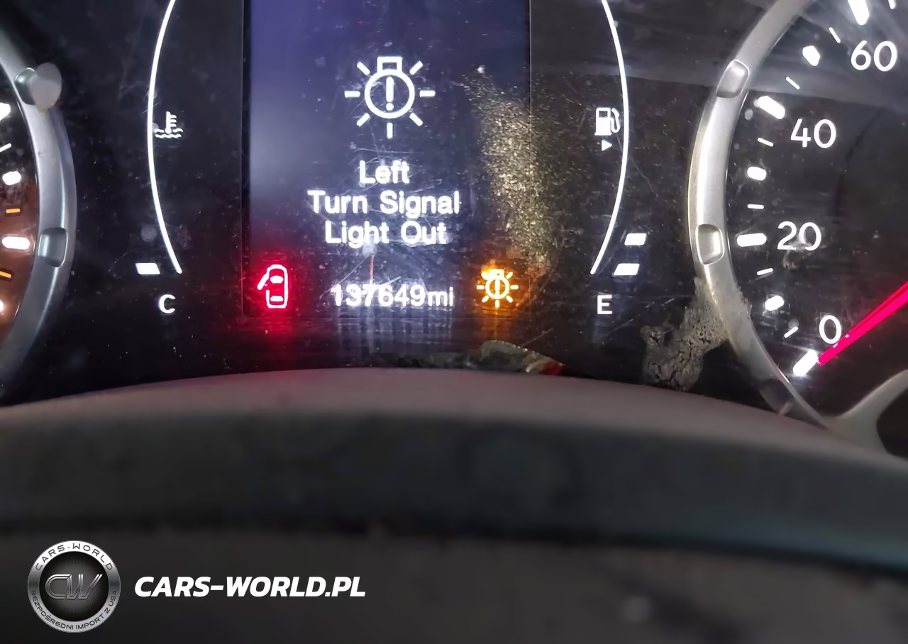 2018 Jeep Renegade Latitude Fwd VIN:ZACCJABB6JPH77101 - 16