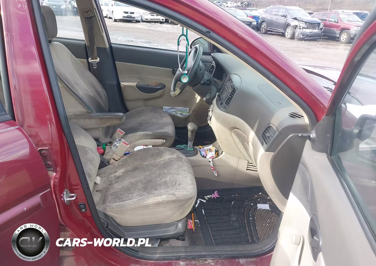 2008 Hyundai Accent Gls VIN:KMHCN46C68U262855 - 5