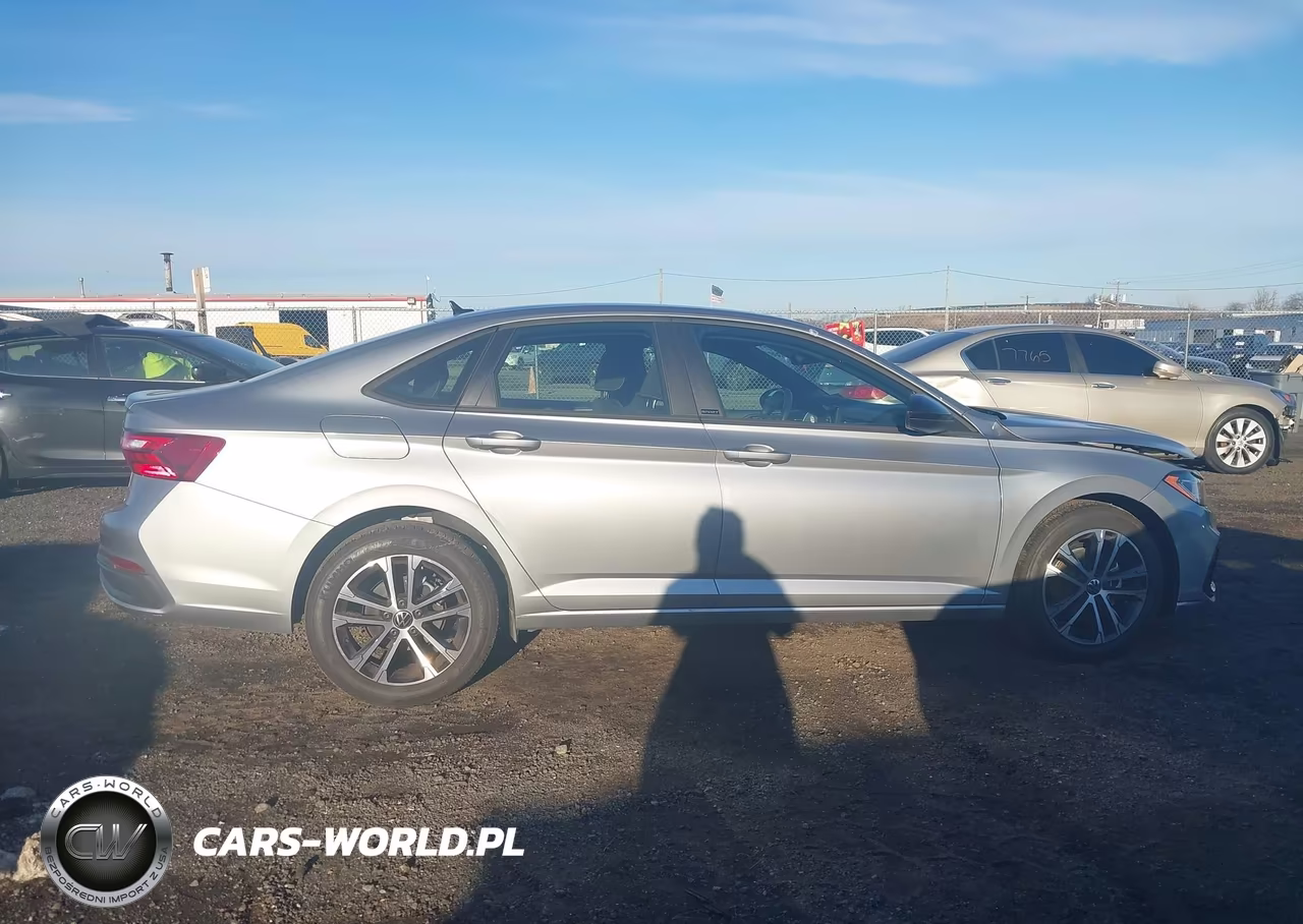 2025 Volkswagen Jetta 1.5T Sport VIN:3VWBX7BU7SM026606 - 13