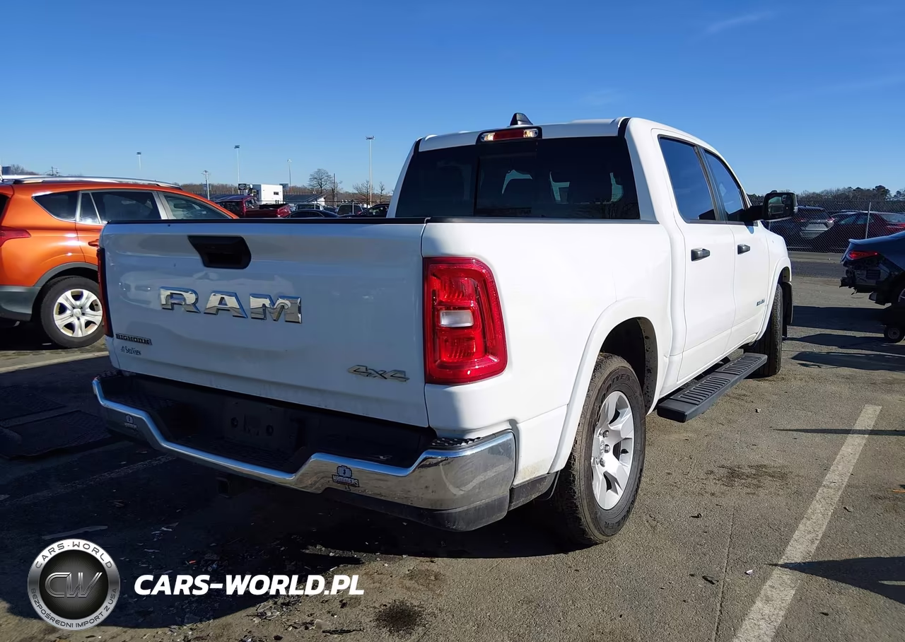 2025 Ram 1500 Big Horn 4X4 5'7 Box VIN:1C6RRFFG5SN601289 - 4