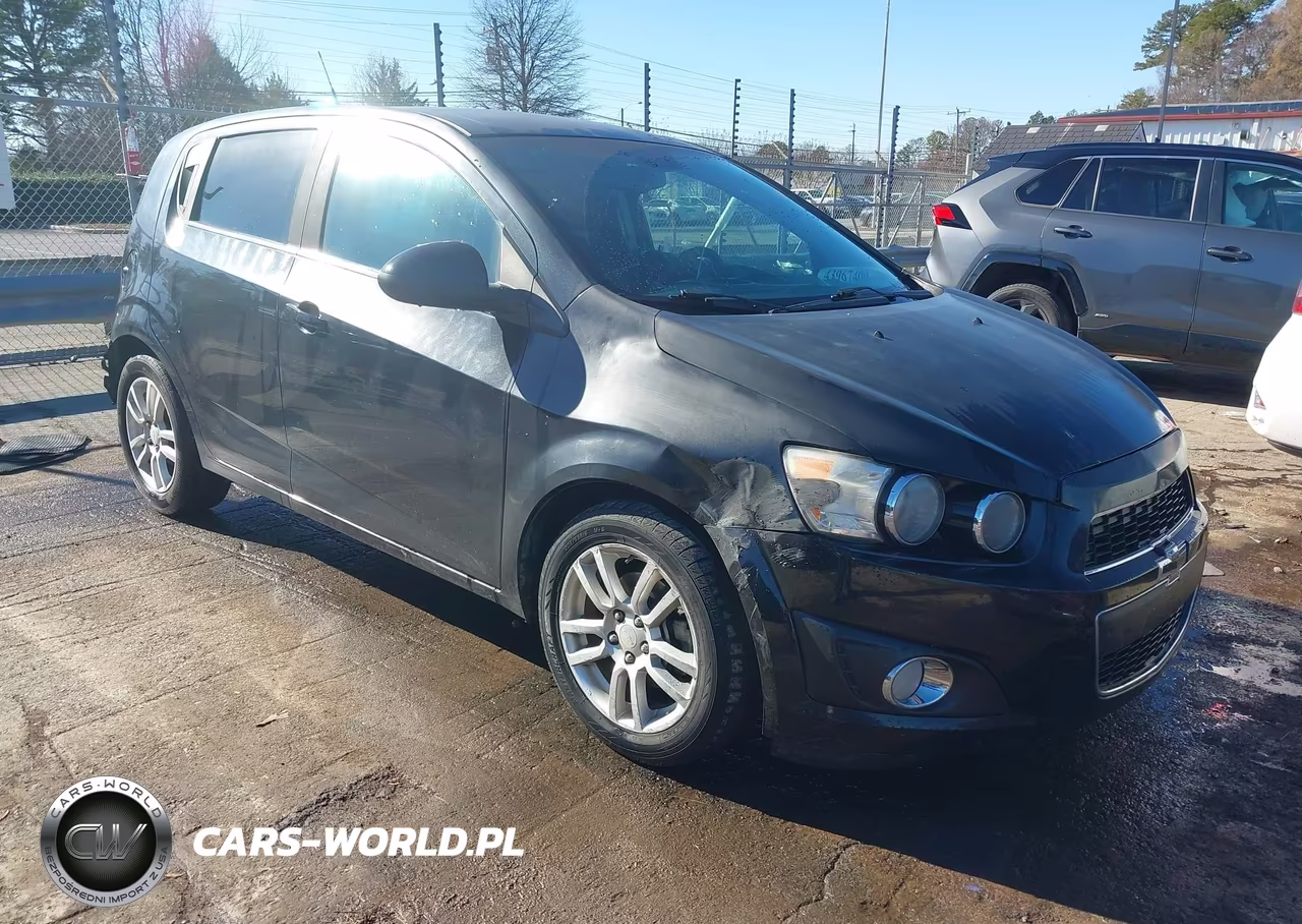 2013 Chevrolet Sonic Lt Auto – zdjęcie 1 z 17