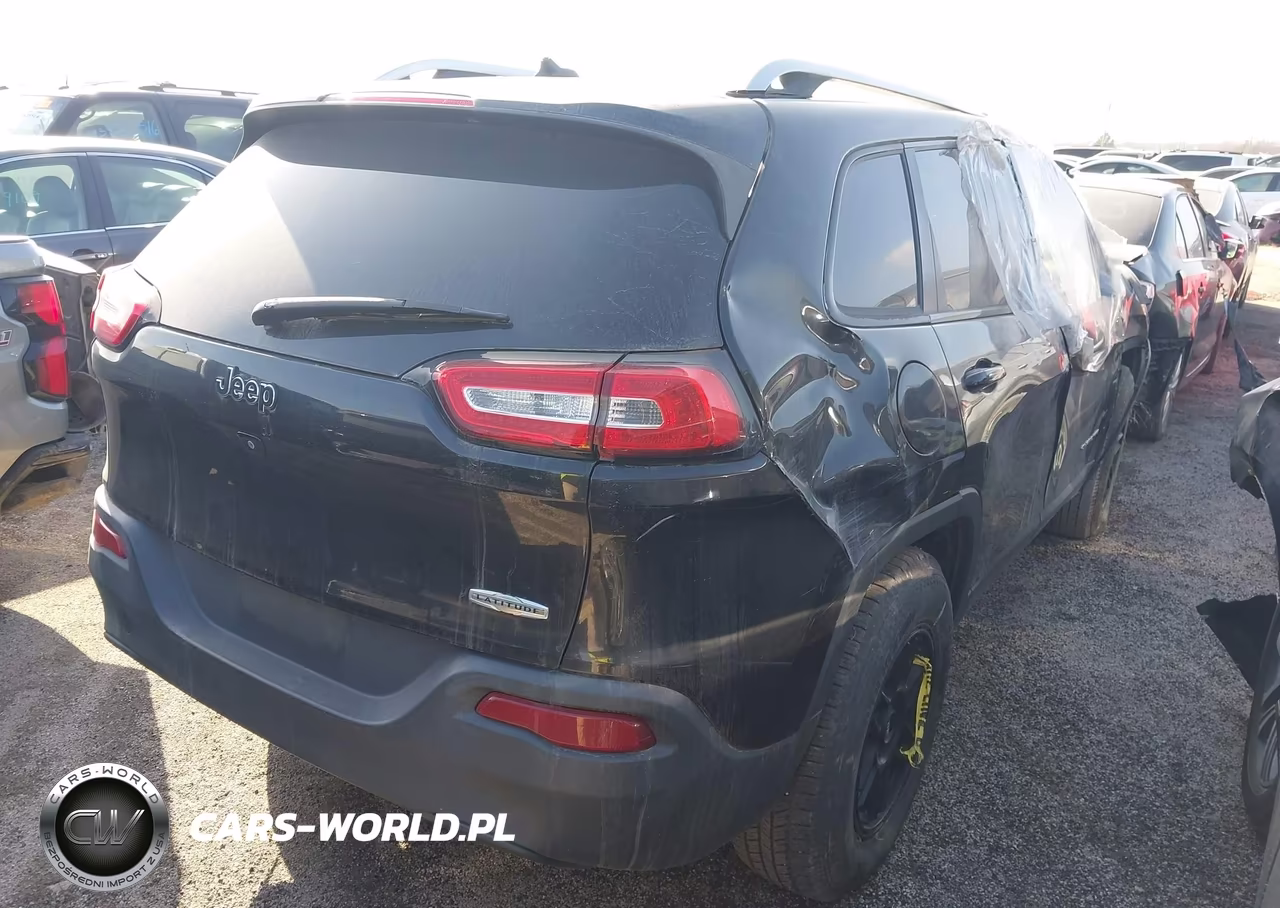 2015 Jeep Cherokee Latitude VIN:1C4PJLCB4FW781525 - 4