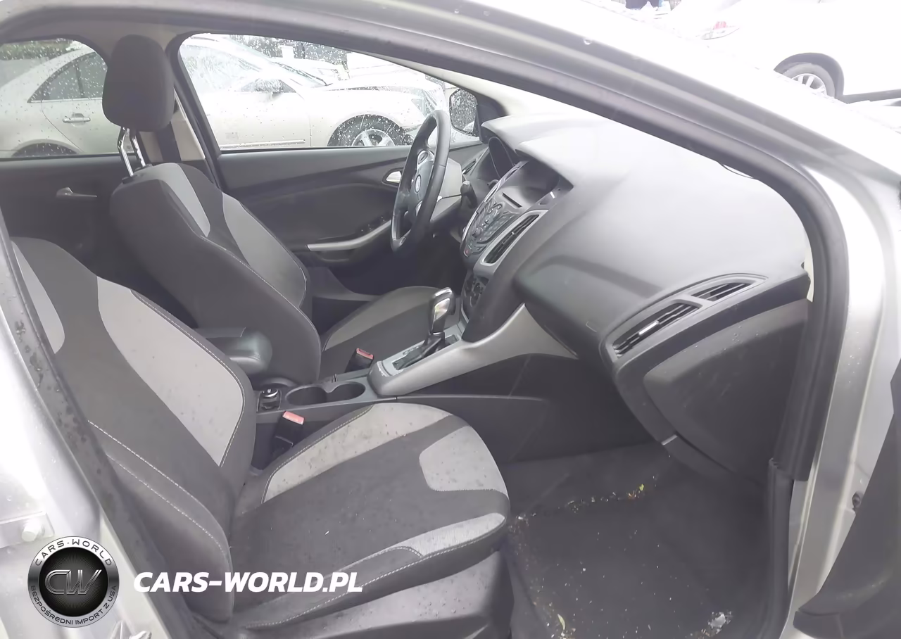 2012 Ford Focus Se VIN:1FAHP3F27CL250885 - 5