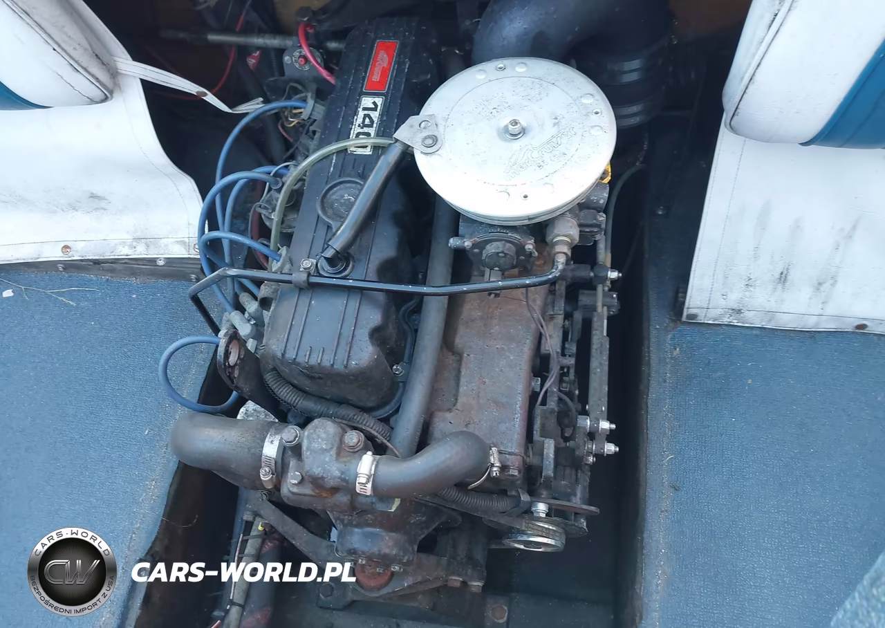 1985 Four Winns 19 Foot Boat VIN:4WNMF373A585 - 10