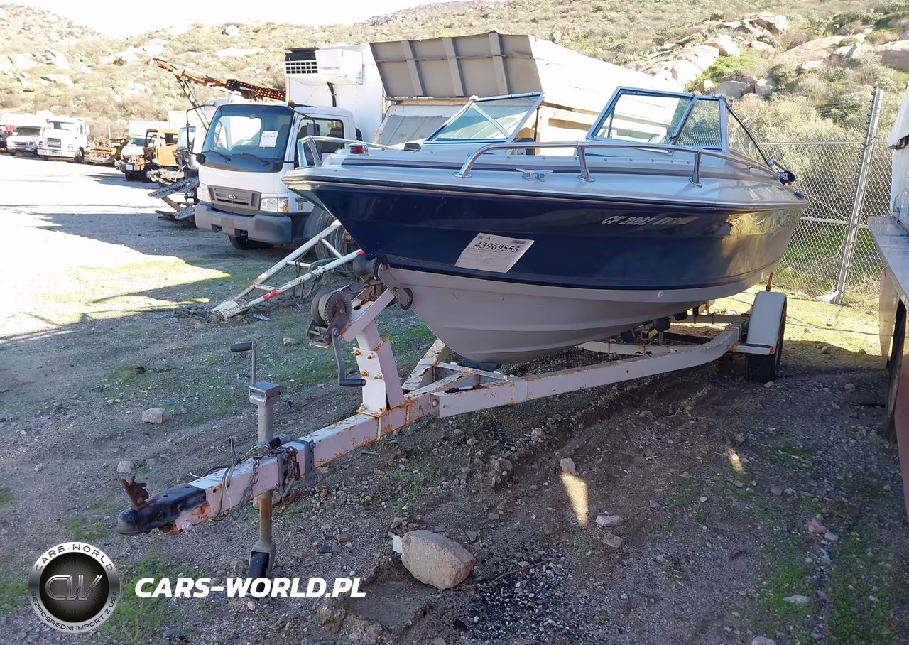 1985 Four Winns 19 Foot Boat VIN:4WNMF373A585 - 2