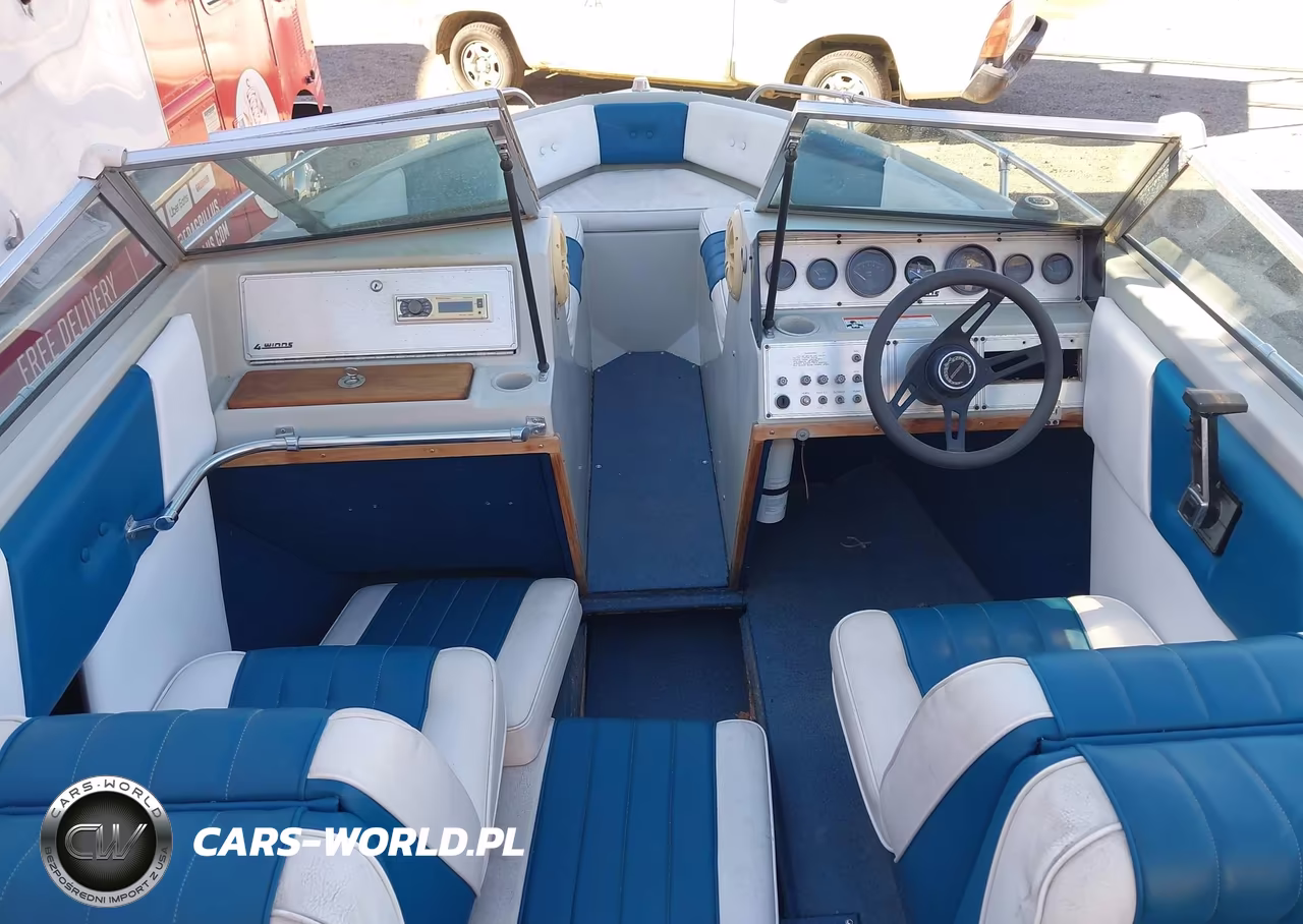 1985 Four Winns 19 Foot Boat VIN:4WNMF373A585 - 5