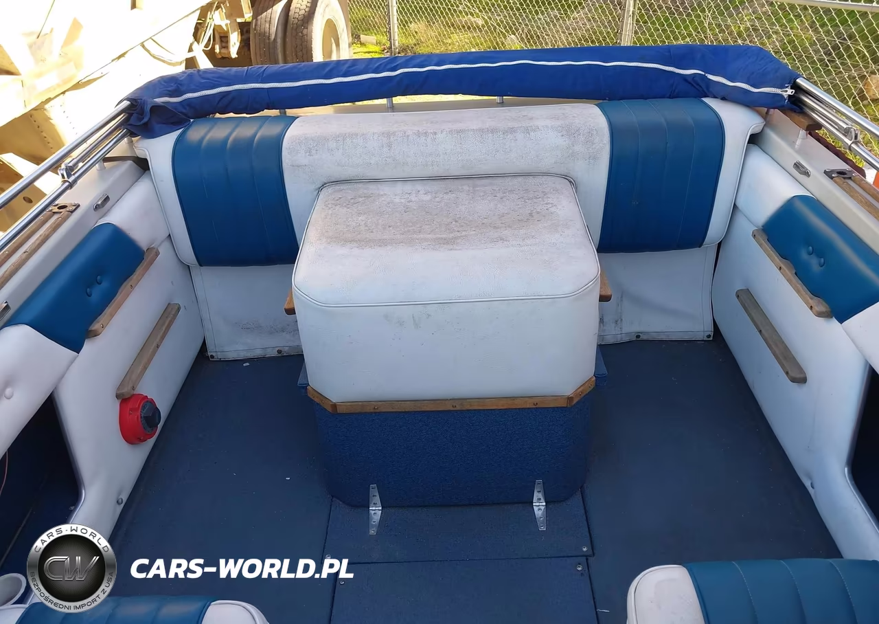 1985 Four Winns 19 Foot Boat VIN:4WNMF373A585 - 8