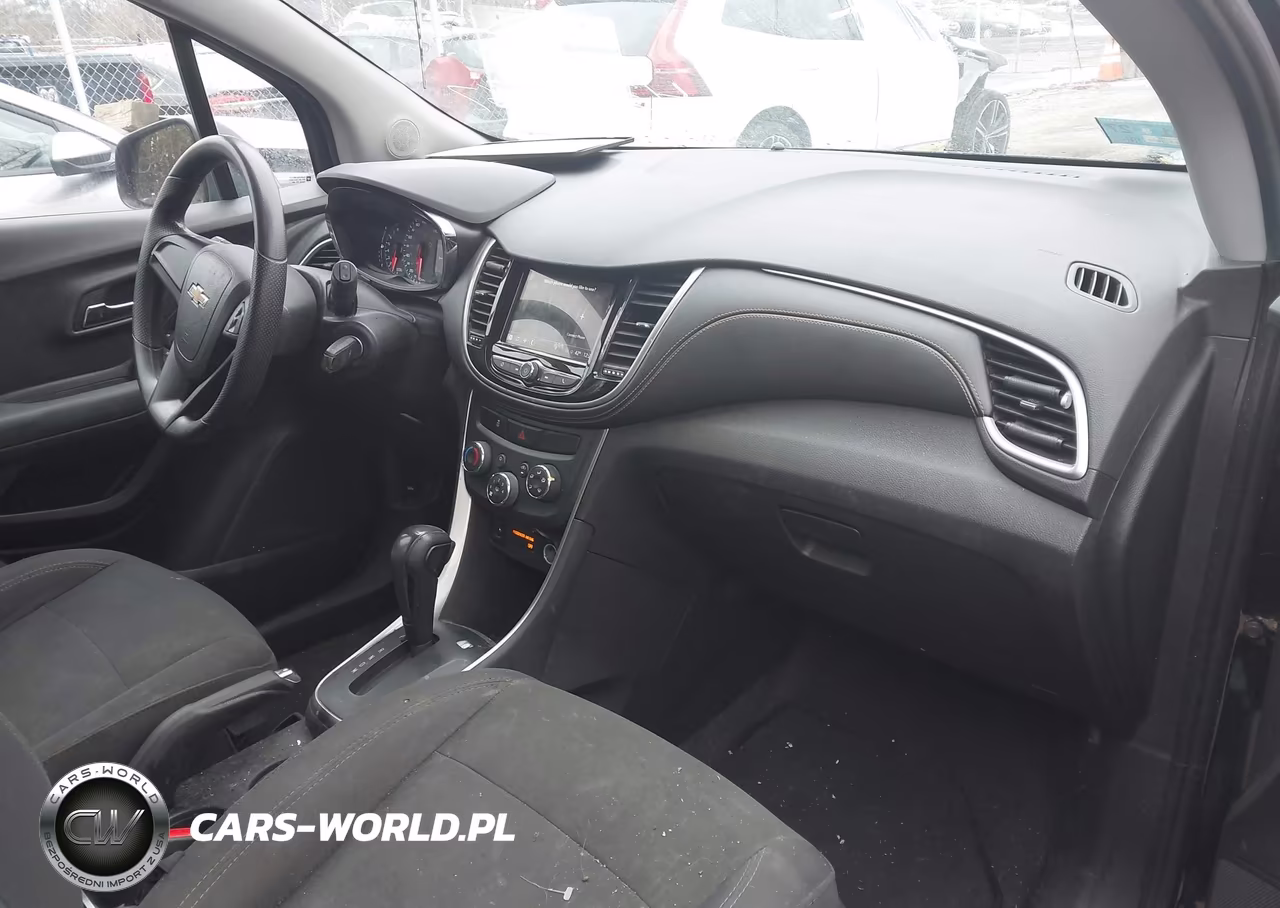 2018 Chevrolet Trax Ls VIN:3GNCJNSB3JL206575 - 5