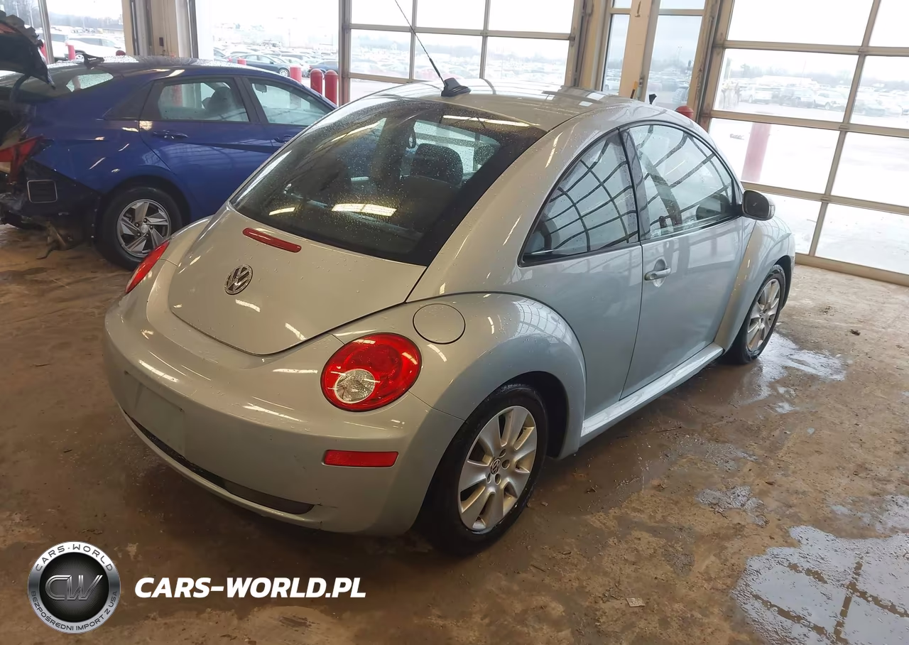 2010 Volkswagen New Beetle 2.5L VIN:3VWRW3AG2AM006820 - 4