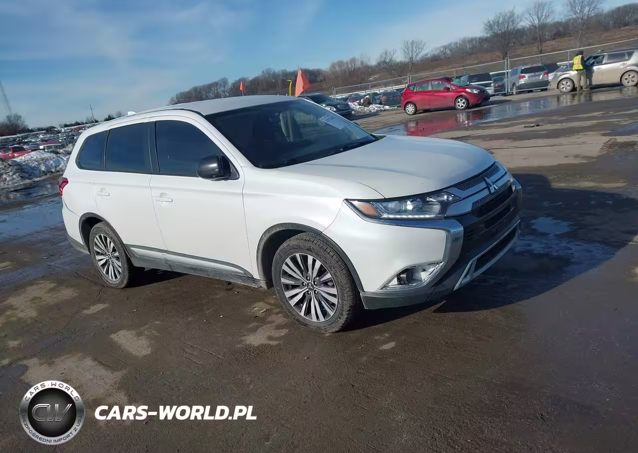 2019 Mitsubishi Outlander Es