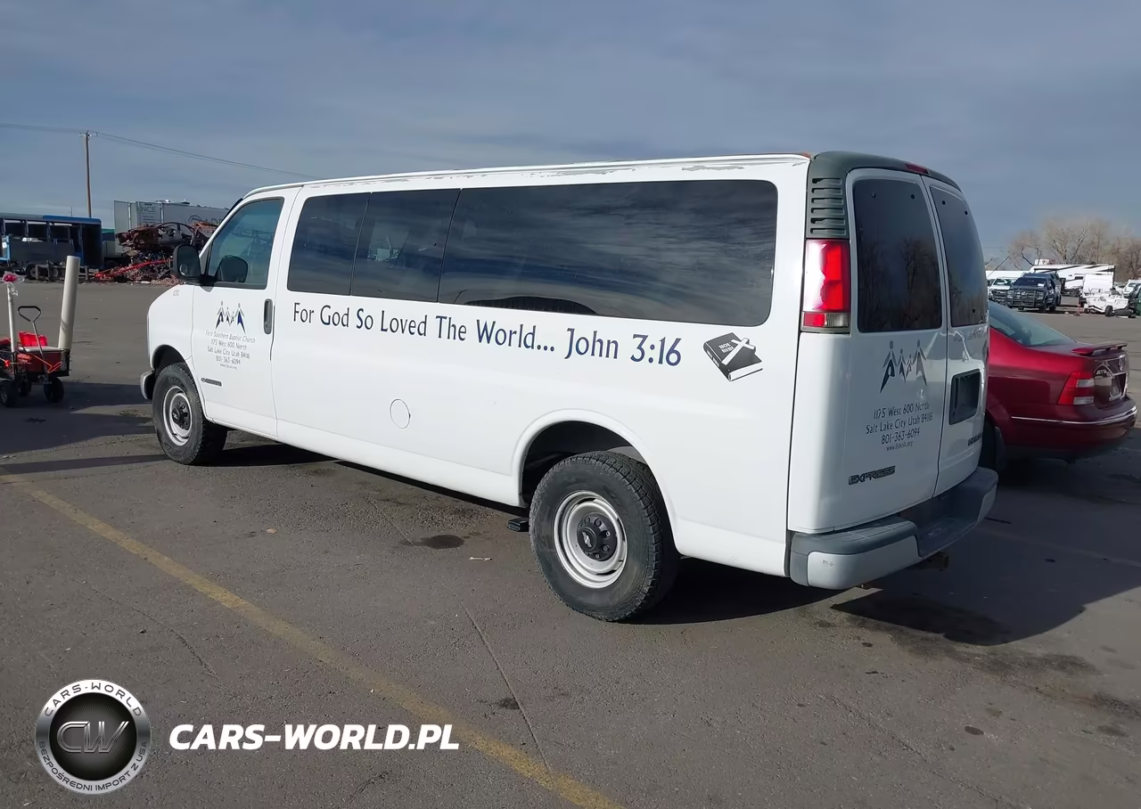 2002 Chevrolet Express VIN:1GAHG39R021238888 - 3