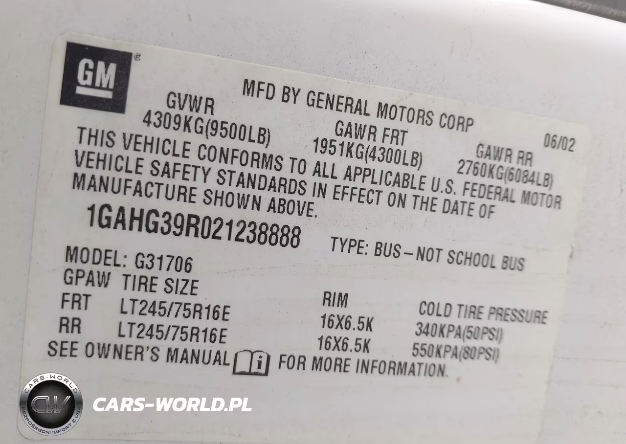 2002 Chevrolet Express VIN:1GAHG39R021238888 - 9