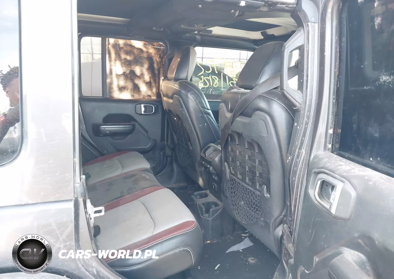 2018 Jeep Wrangler Unlimited Rubicon VIN:1C4HJXFG7JW269396 - 8