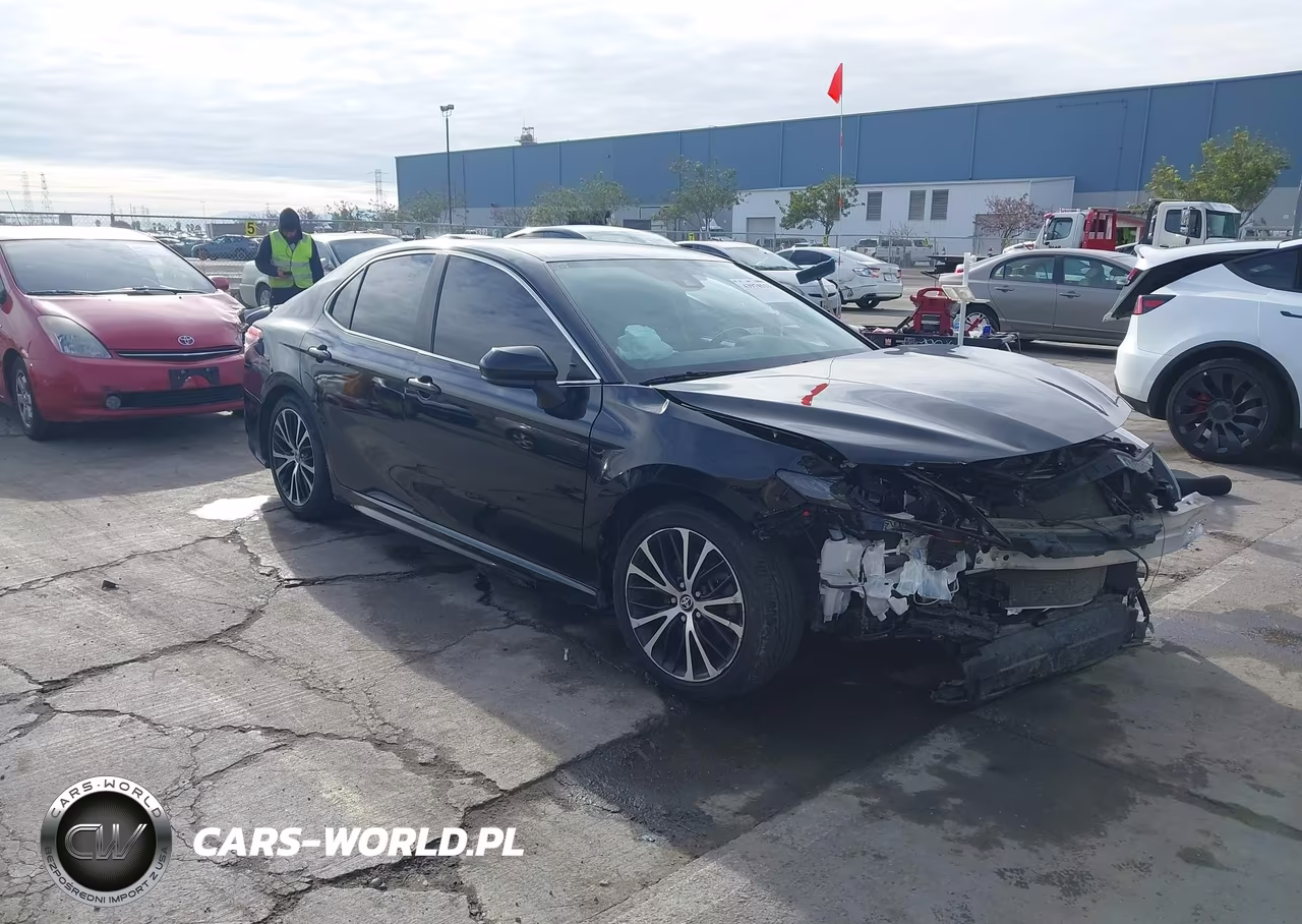 2020 Toyota Camry Se