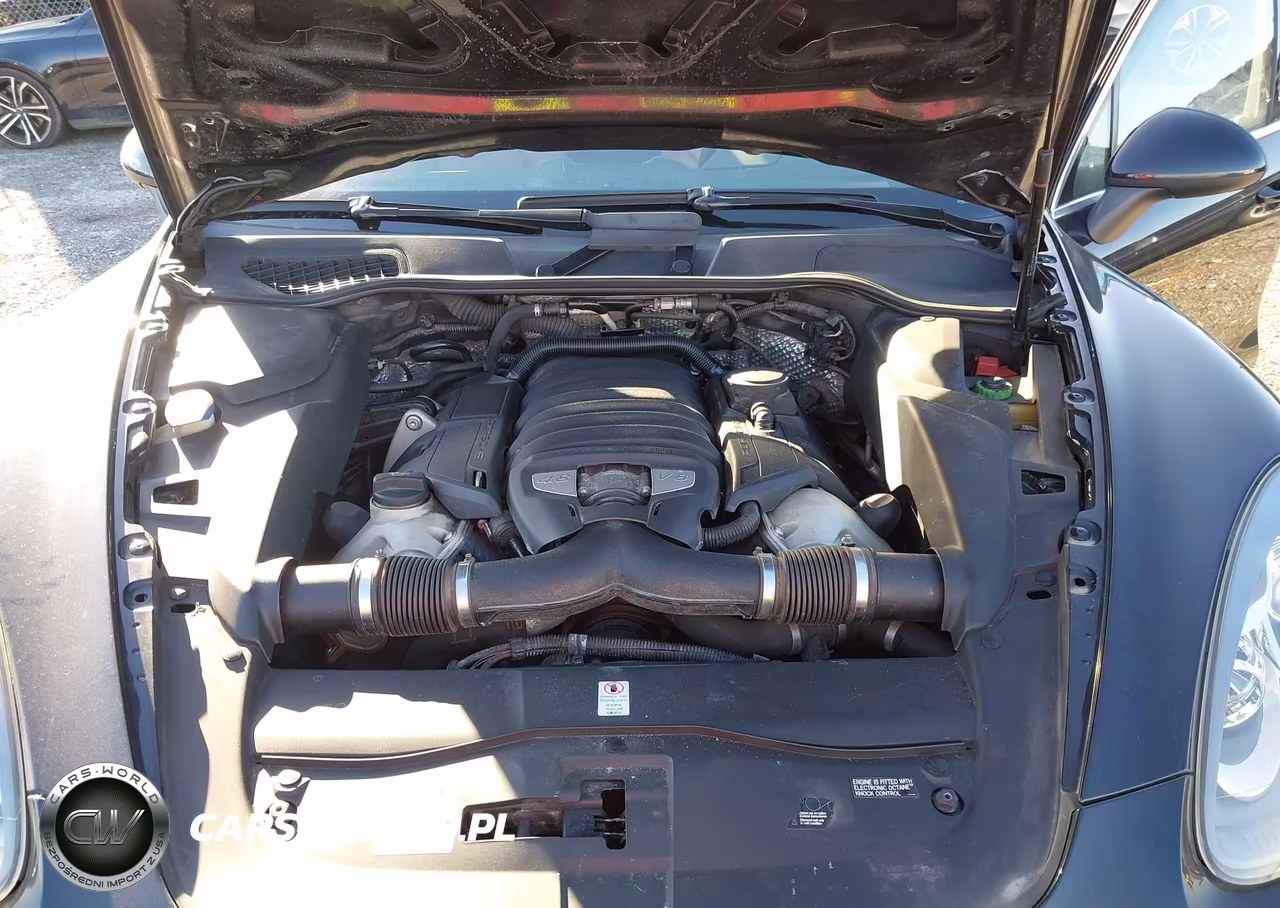 2011 Porsche Cayenne S VIN:WP1AB2A21BLA52022 - 10