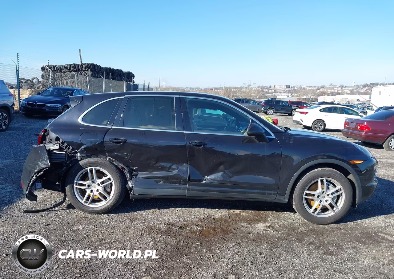 2011 Porsche Cayenne S VIN:WP1AB2A21BLA52022 - 14