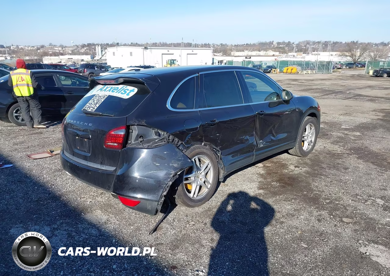 2011 Porsche Cayenne S VIN:WP1AB2A21BLA52022 - 4