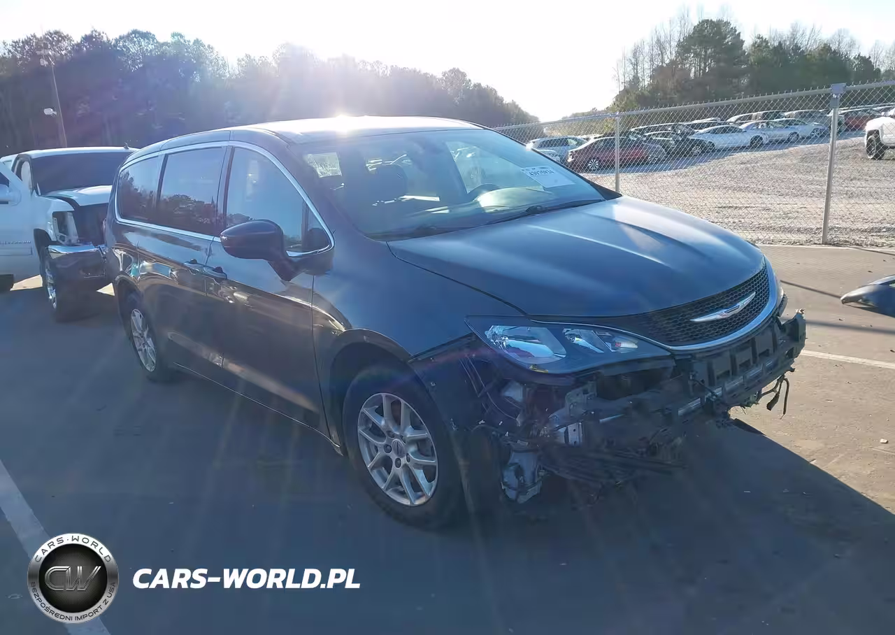 2021 Chrysler Voyager Lx
