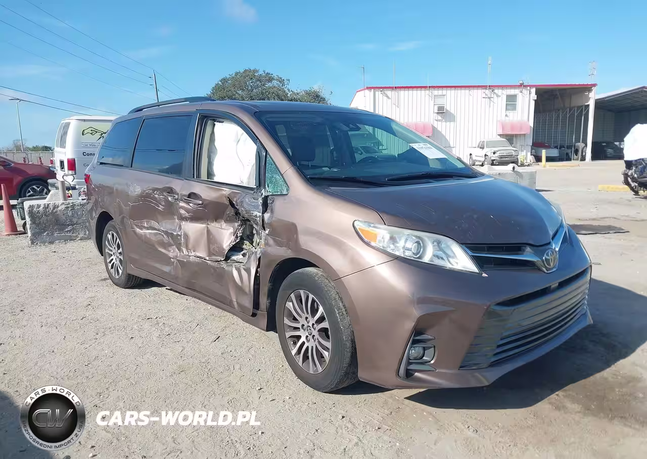 2020 Toyota Sienna Xle