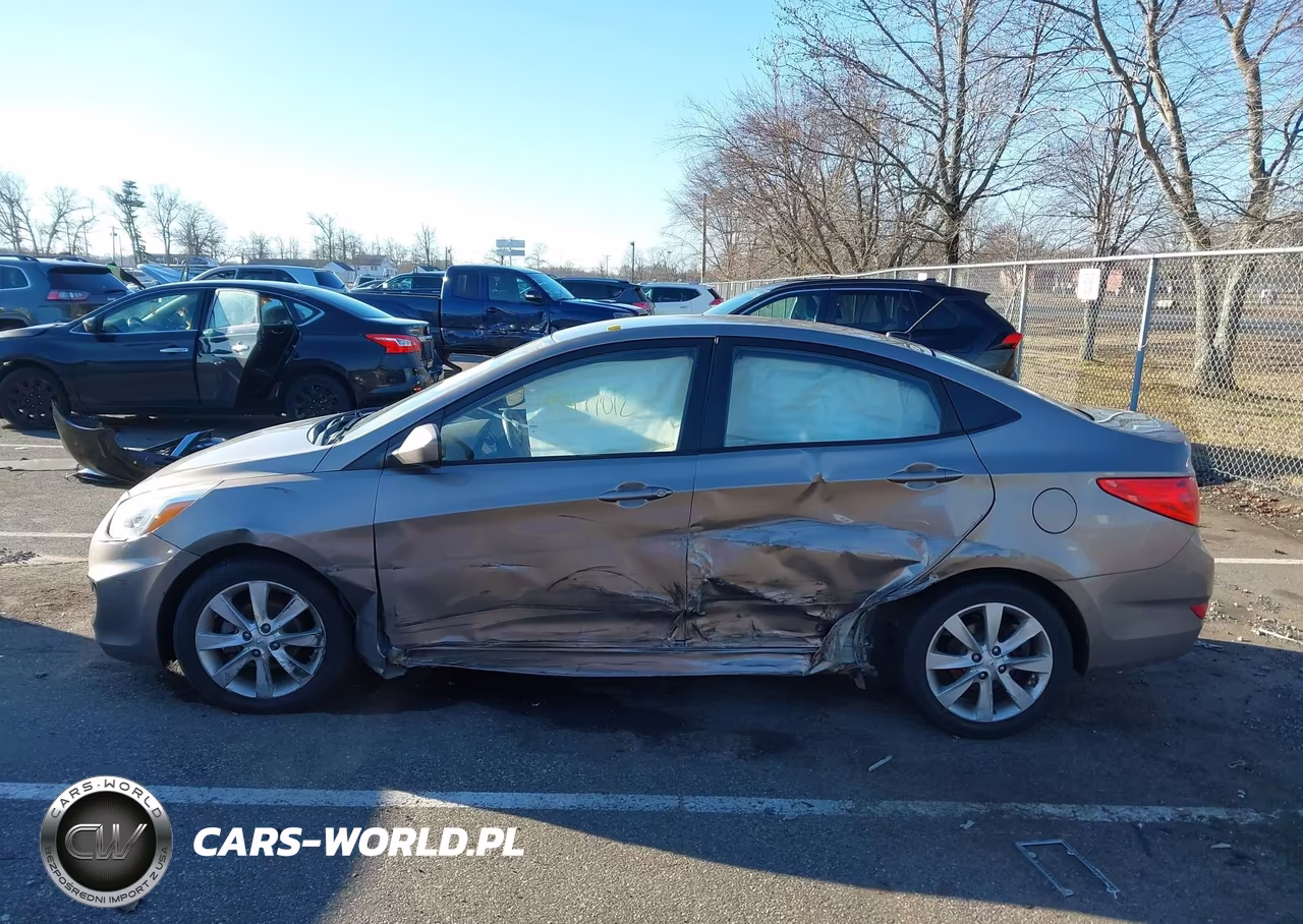2014 Hyundai Accent Gls VIN:KMHCU4AE6EU763686 - 14