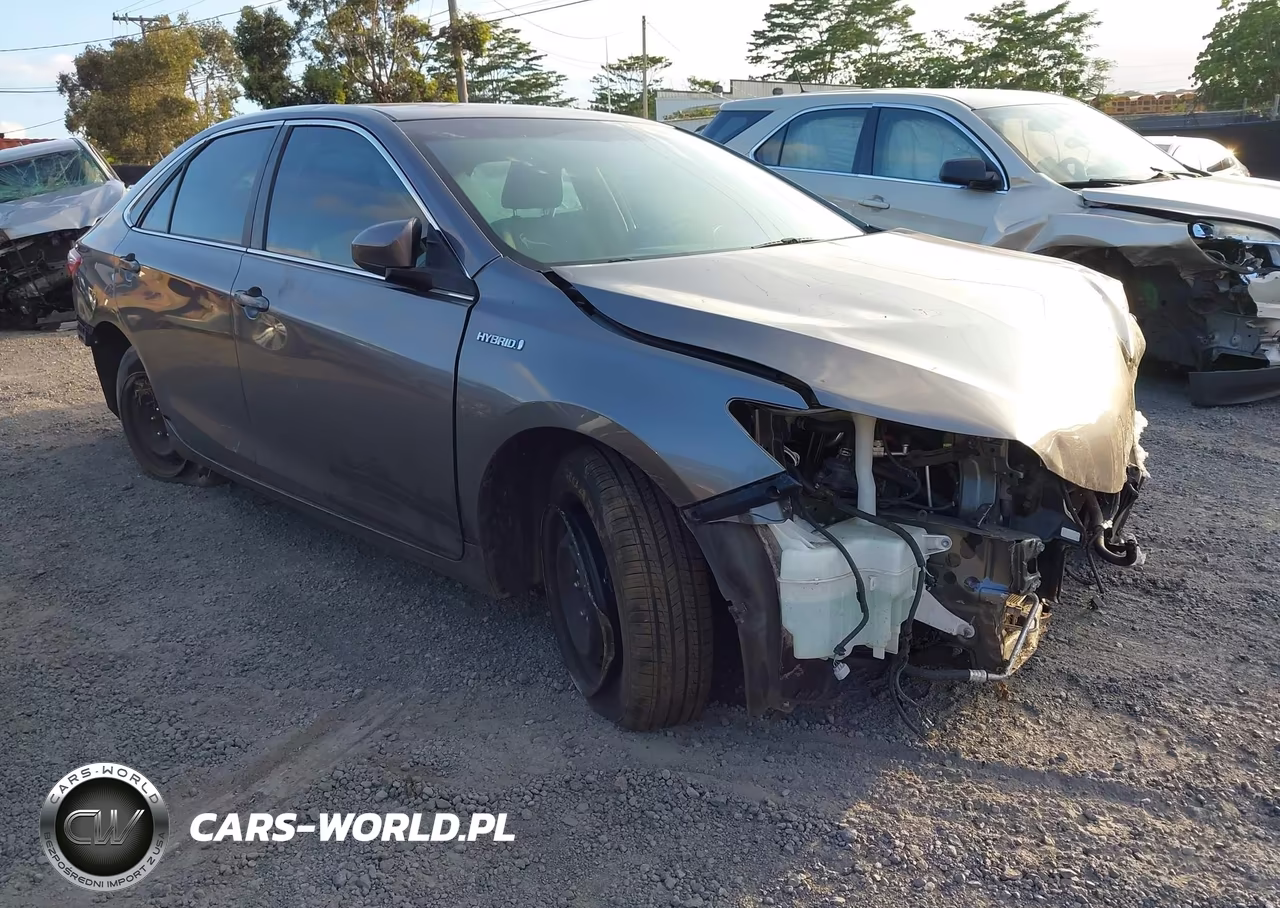 2015 Toyota Camry Hybrid Le