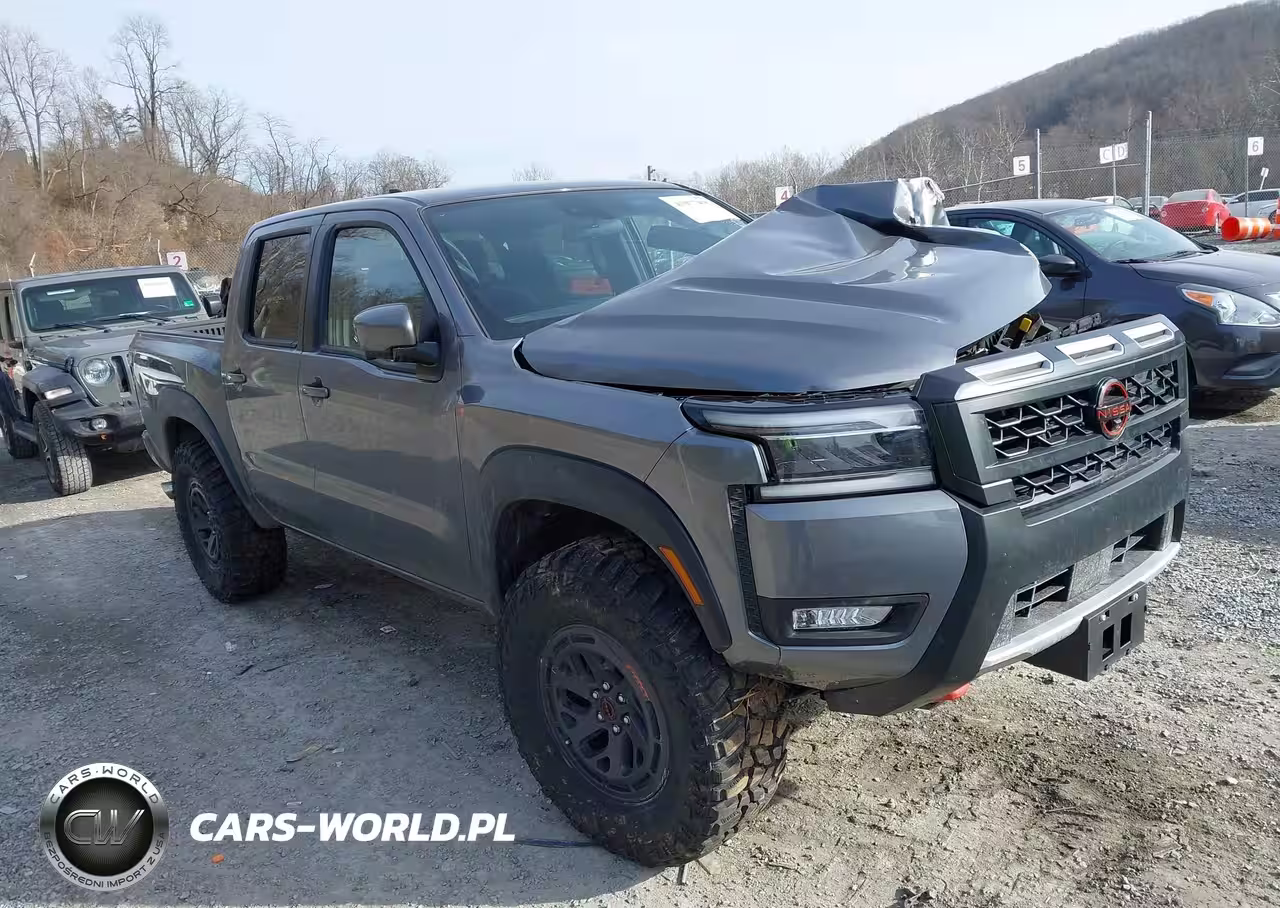 2025 Nissan Frontier Pro-4X 4X4